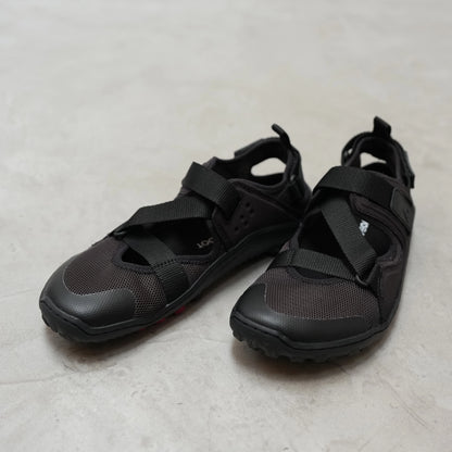 【VIVOBAREFOOT】ヴィヴォ ベアフット women's Tracker Sandal "Obsidian"