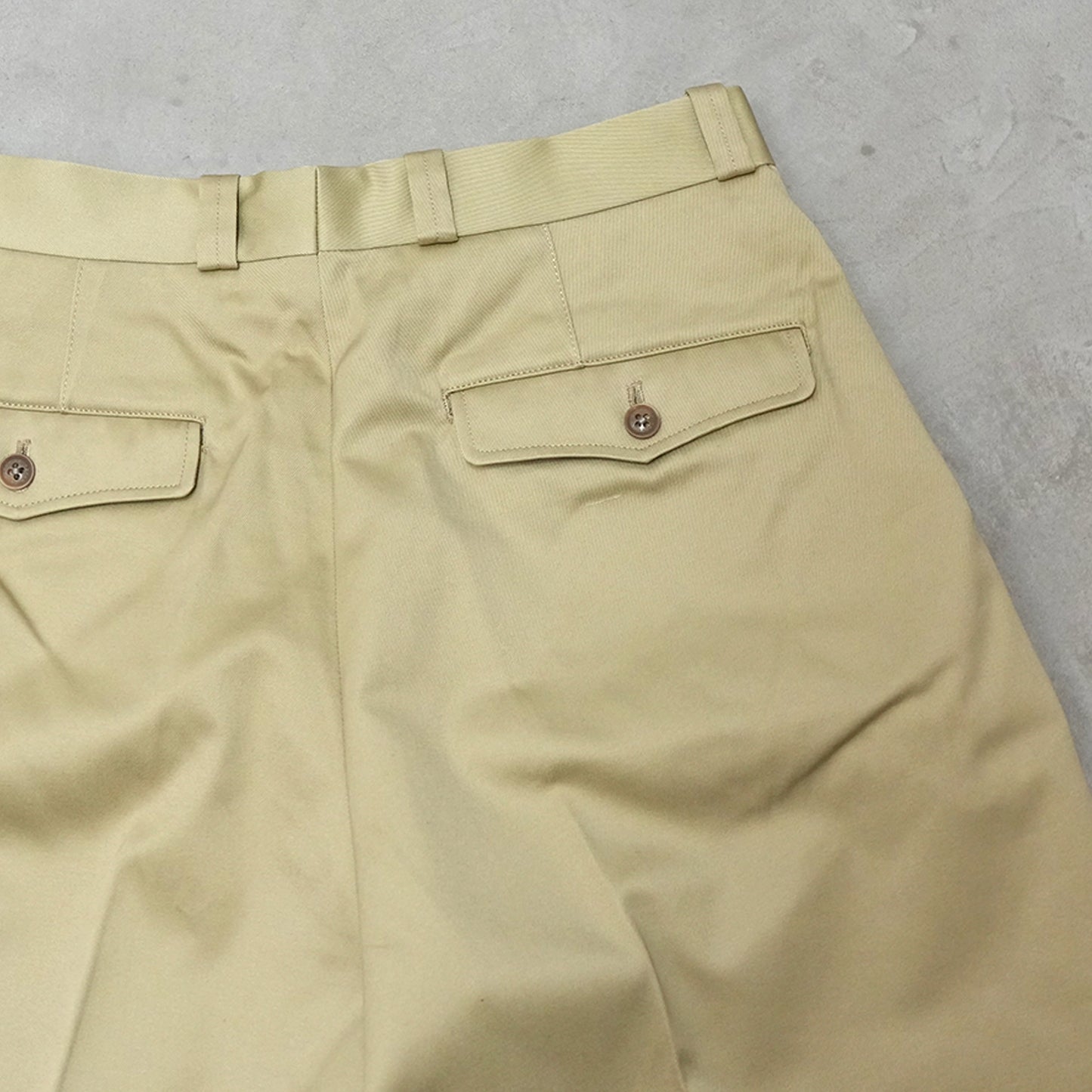 【nanamica】ナナミカ women's Double Pleated Chino Shorts "Khaki"