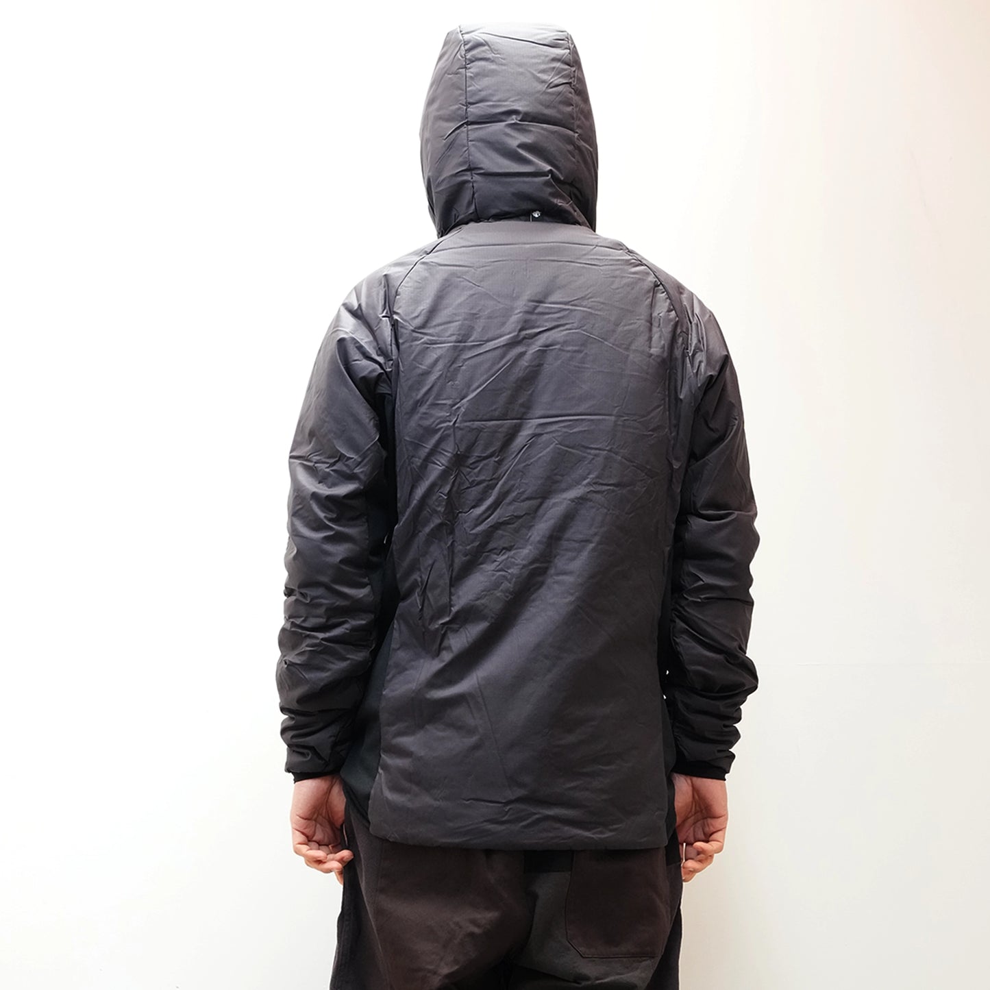 【ENLIGHTENED EQUIPMENT】エンライテンドイクイップメント men's Outcast Jacket -Hood- ”Black”