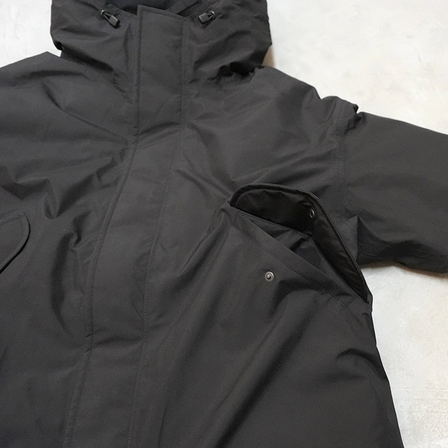 【nanamica】ナナミカ women's GORE-TEX Long Down Coat "Black"