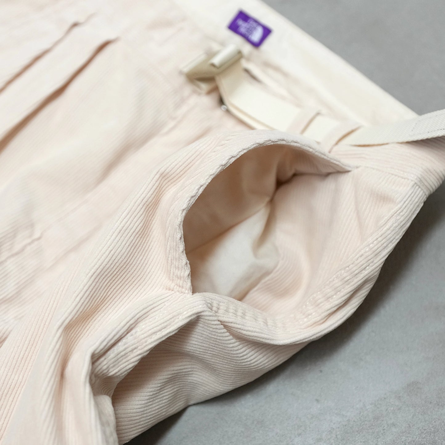 【THE NORTH FACE Purple Label】ノースフェイスパープルレーベル men's Corduroy Wide Straight Field Pants "Ivory"