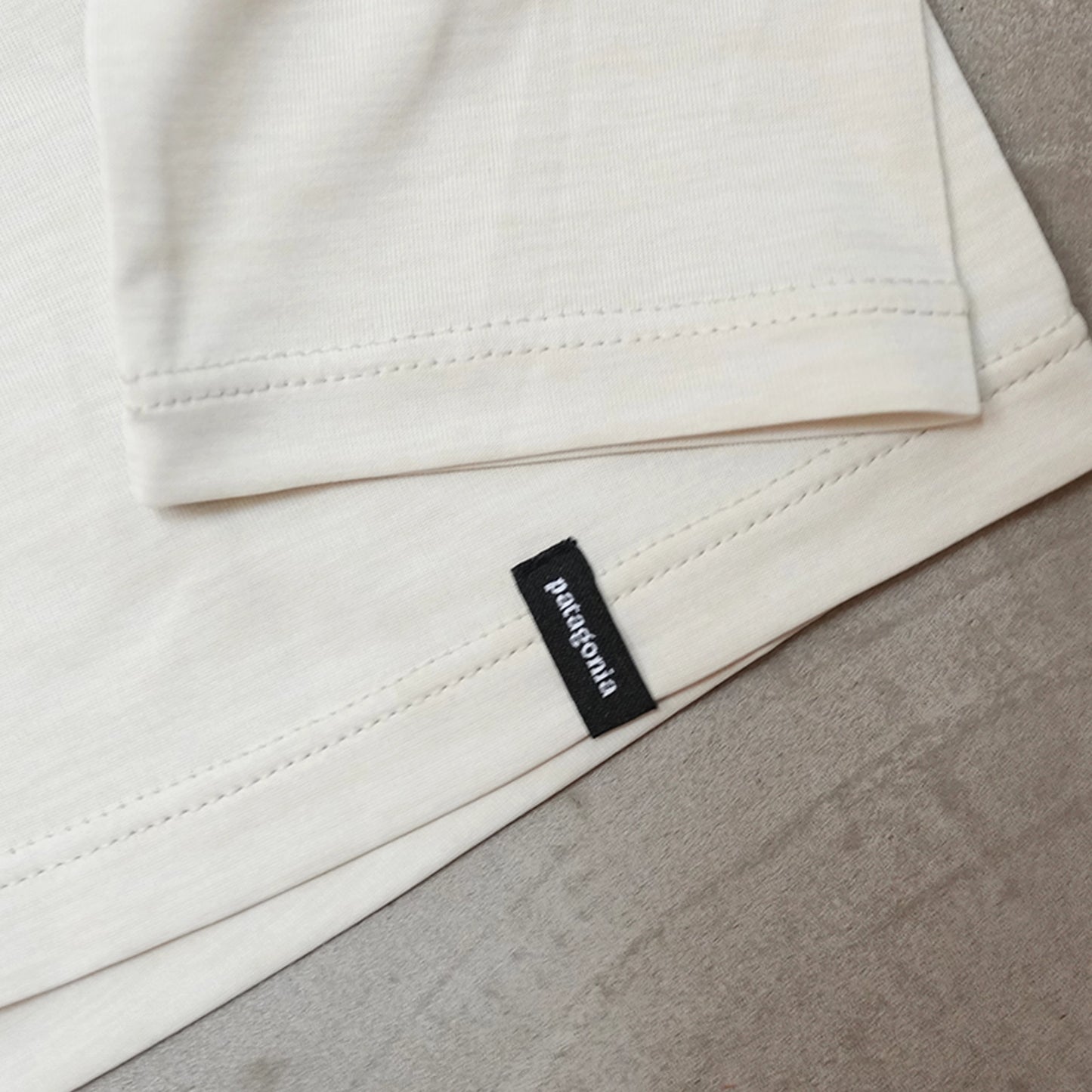 【patagonia】パタゴニア women's Long-Sleeved Capilene Cool Daily Shirt (Boardshort Logo) ※ネコポス可