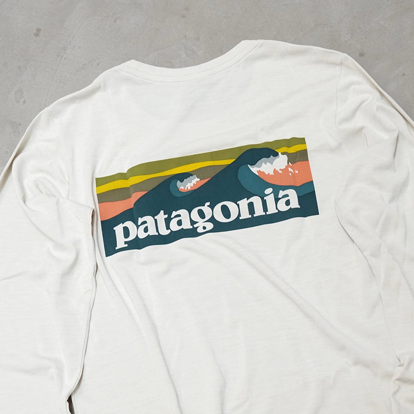 【patagonia】パタゴニア women's Long-Sleeved Capilene Cool Daily Shirt (Boardshort Logo) ※ネコポス可