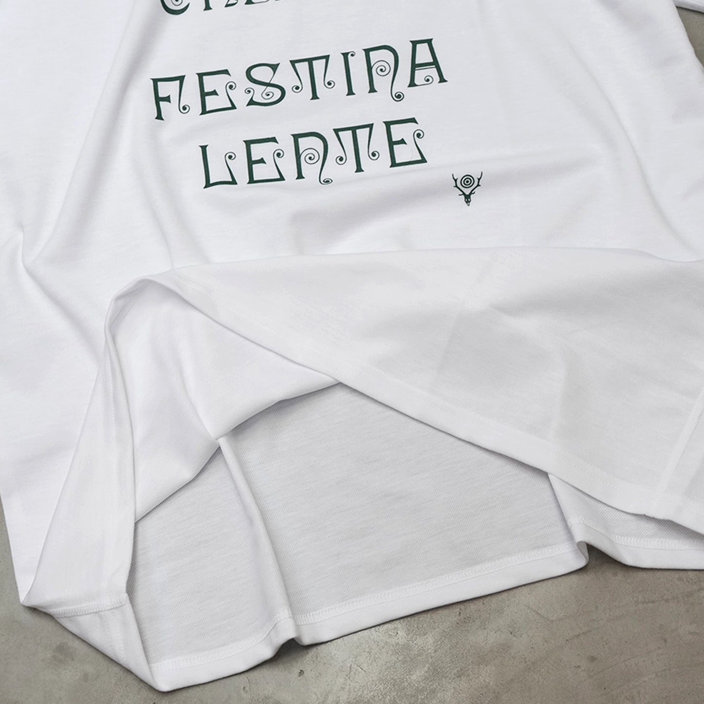 【South2 West8】サウスツーウエストエイト men's S/S Crew Neck Tee - FESTINA LENTE "White"