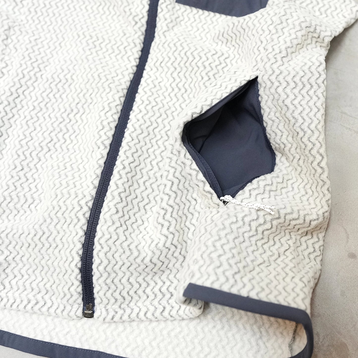 【patagonia】パタゴニア women's R1 Air Fleece Vest "2Color"