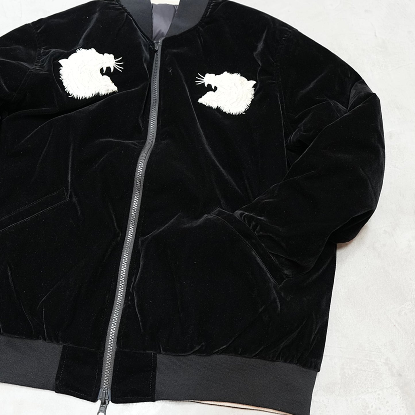 【TAION】タイオン unisex Japan Special Reversible Sukajan Down Jacket "Black×Silver×Beige"