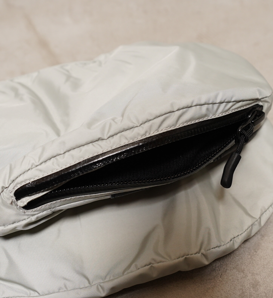 【AXESQUIN】アクシーズクイン フィンガースルーミトン "2Color"