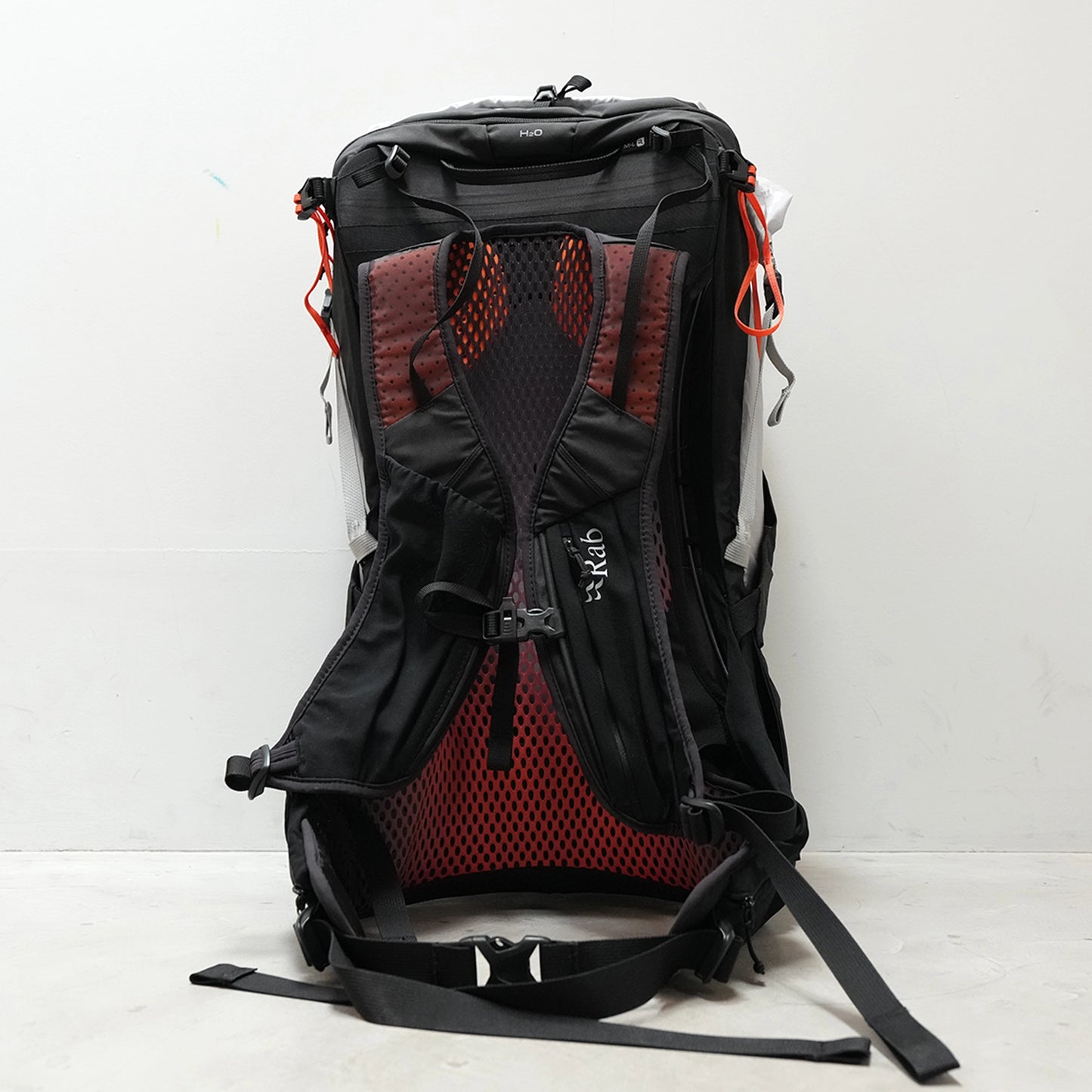 【Rab】ラブ Women's Syclon XP 38ND "Black×Dark Pewter"