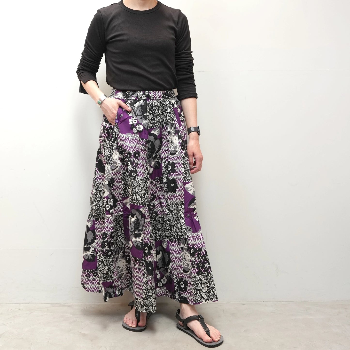 【THE NORTH FACE Purple Label】ノースフェイスパープルレーベル women's Flower Printed Field Tiered Skirt "Floral Patchwork"