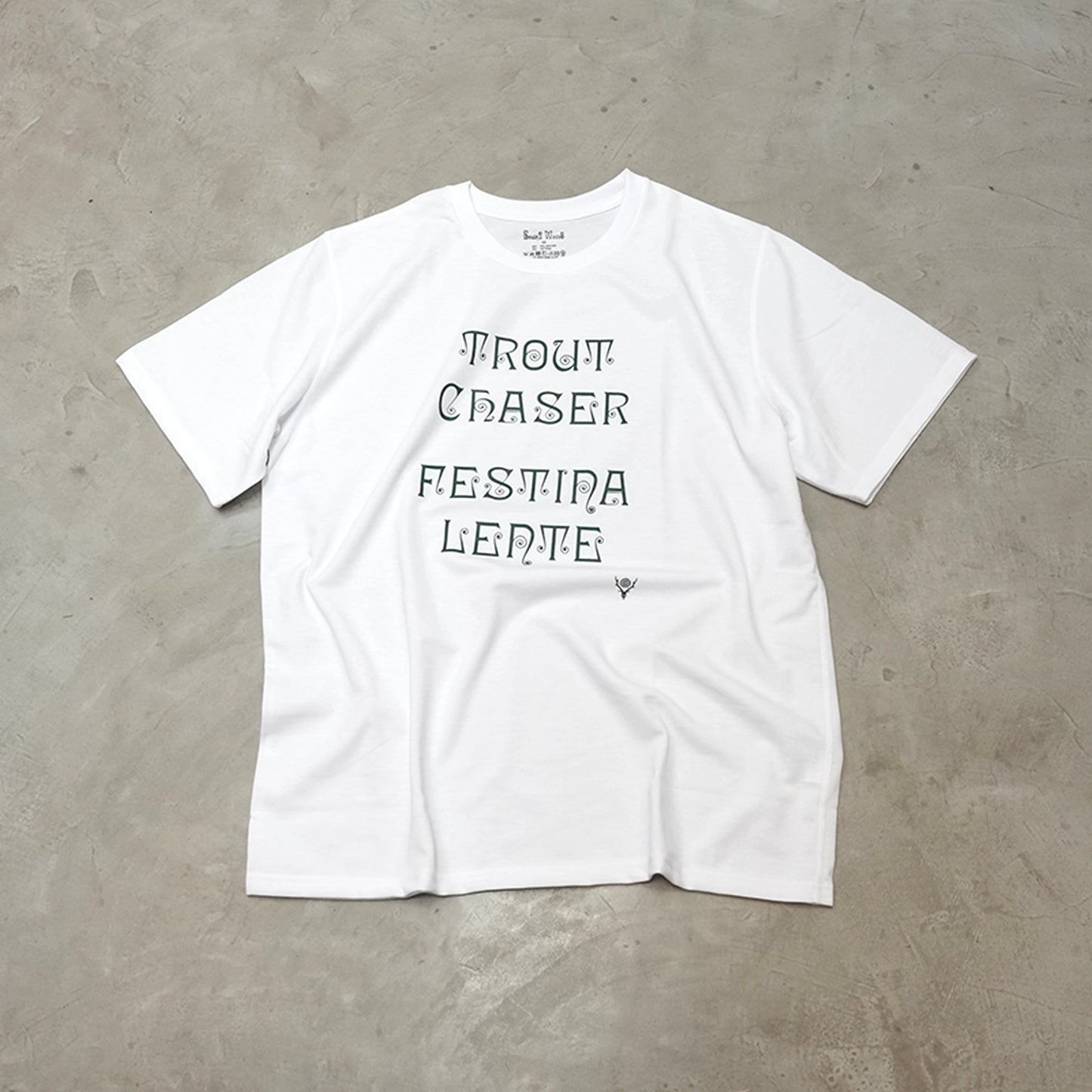 【South2 West8】サウスツーウエストエイト men's S/S Crew Neck Tee - FESTINA LENTE "White"