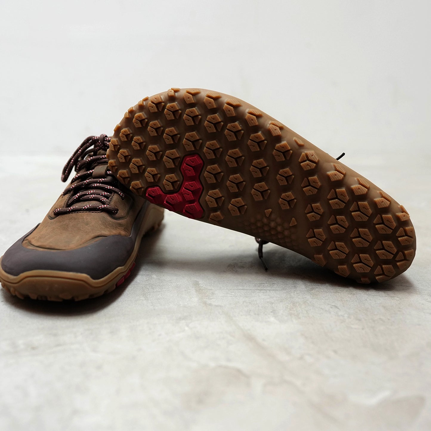 【VIVOBAREFOOT】ヴィヴォ ベアフット women's Tracker Leather AT Low "Bracken"