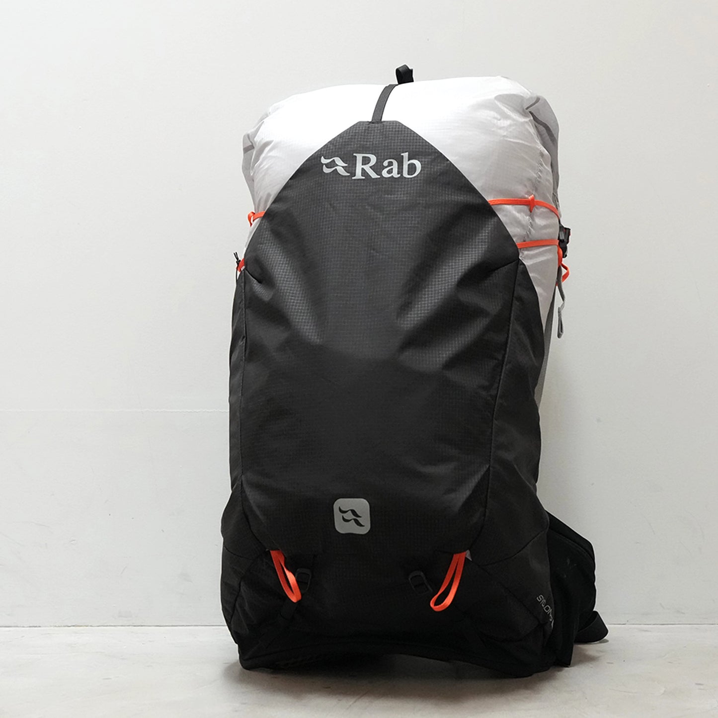 【Rab】ラブ Women's Syclon XP 38ND "Black×Dark Pewter"