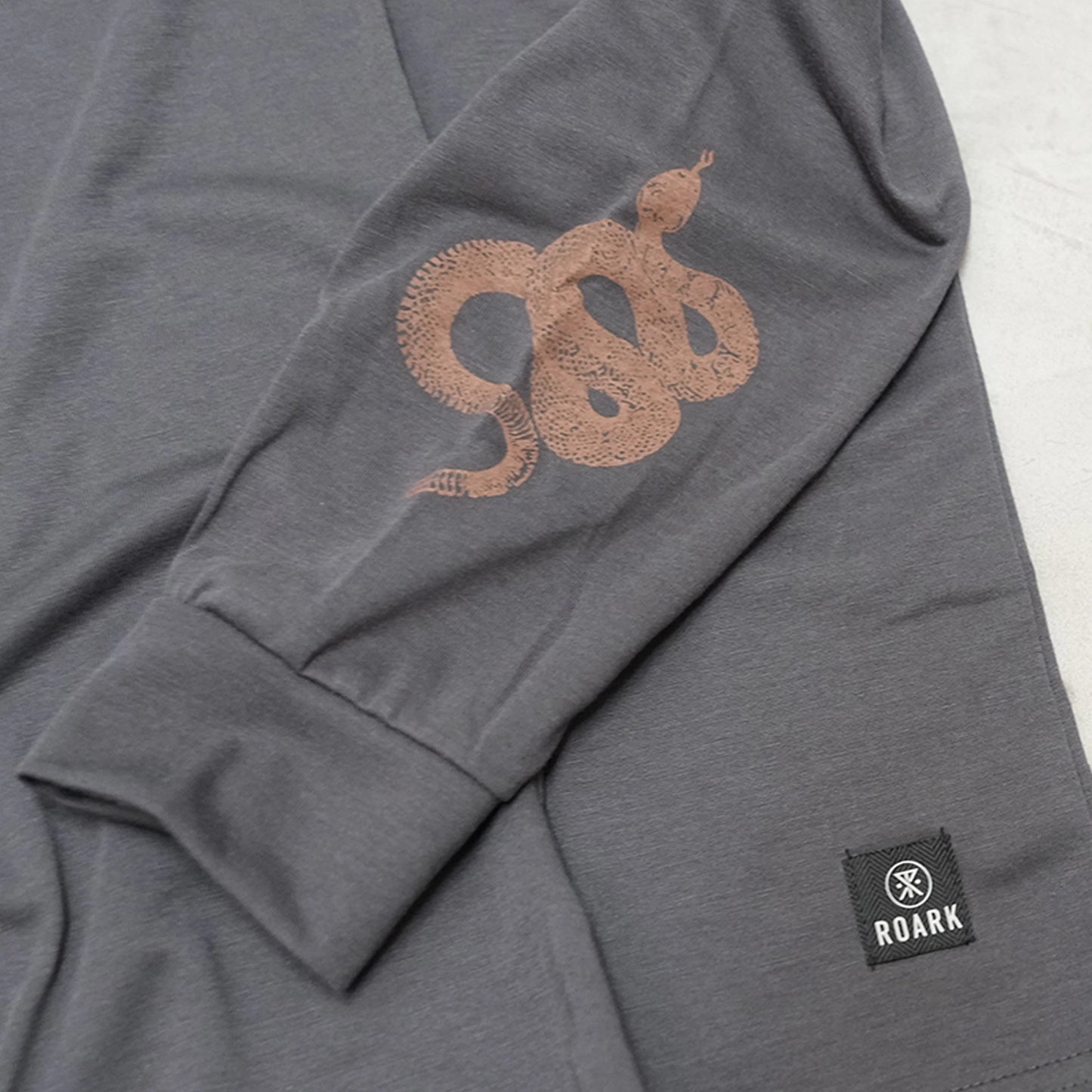 【ROARK RUN AMOK】ロアークランアモック men's Mathis Active LS "Onyx" ※ネコポス可