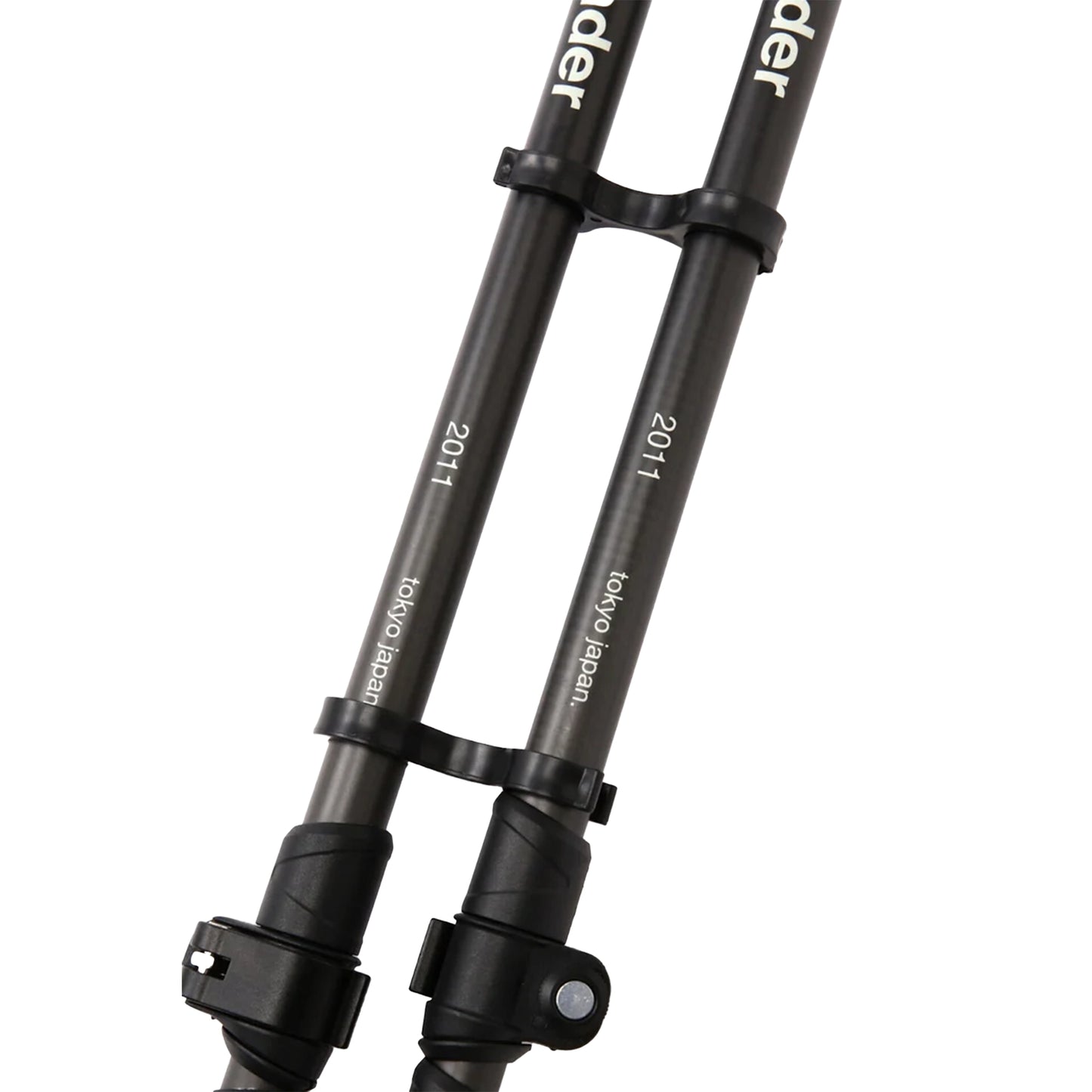 【and wander】アンドワンダー carbon trekking pole "Black"