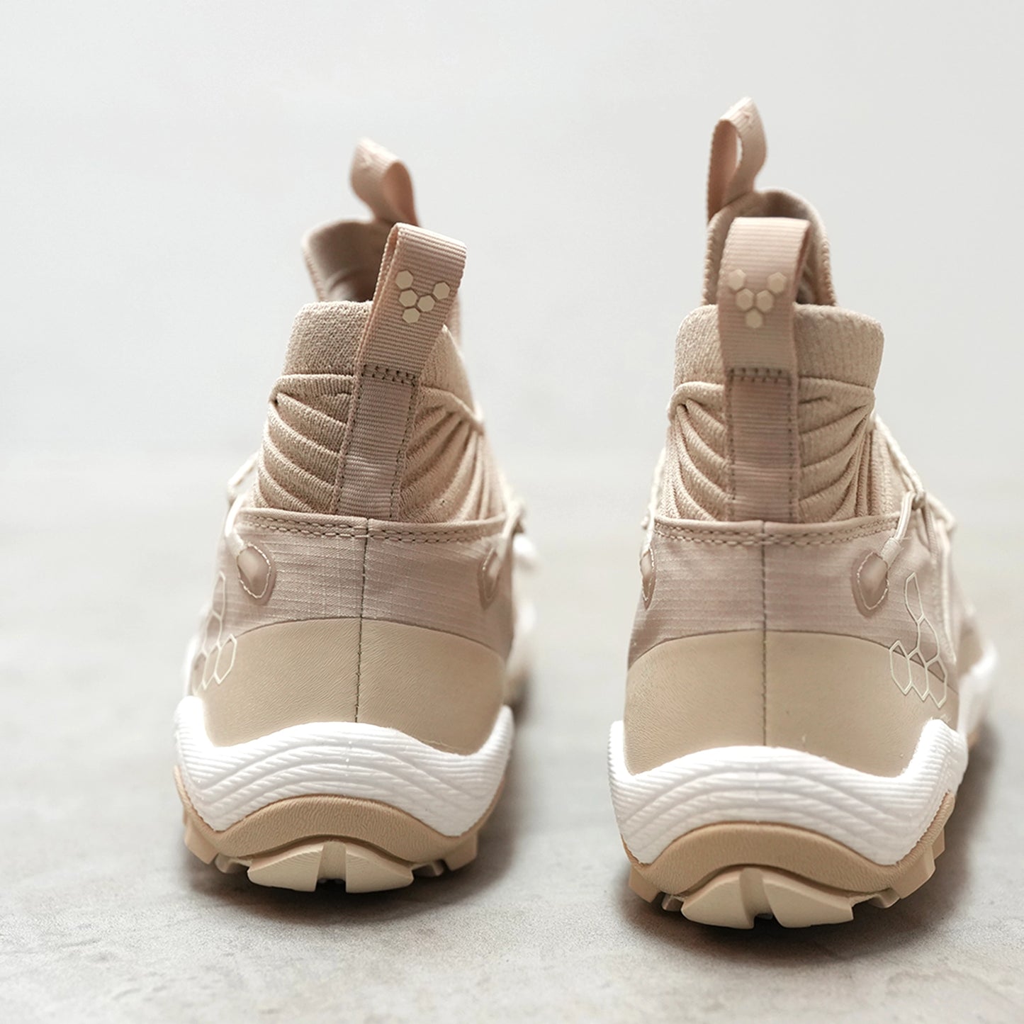 【VIVOBAREFOOT】ヴィヴォ ベアフット women's Primus Trail Flow Mid "2Color"