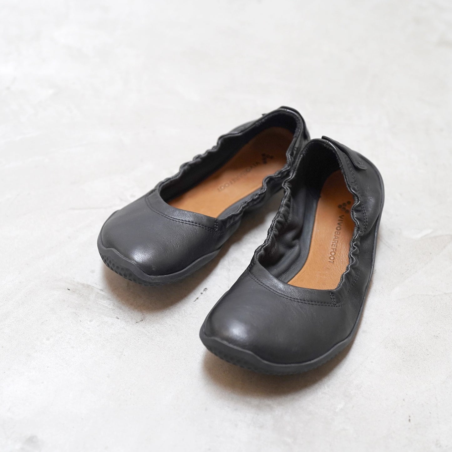 【VIVOBAREFOOT】ヴィヴォ ベアフット women's Primus Asana Yin Ballerina Leather "Obsidian"
