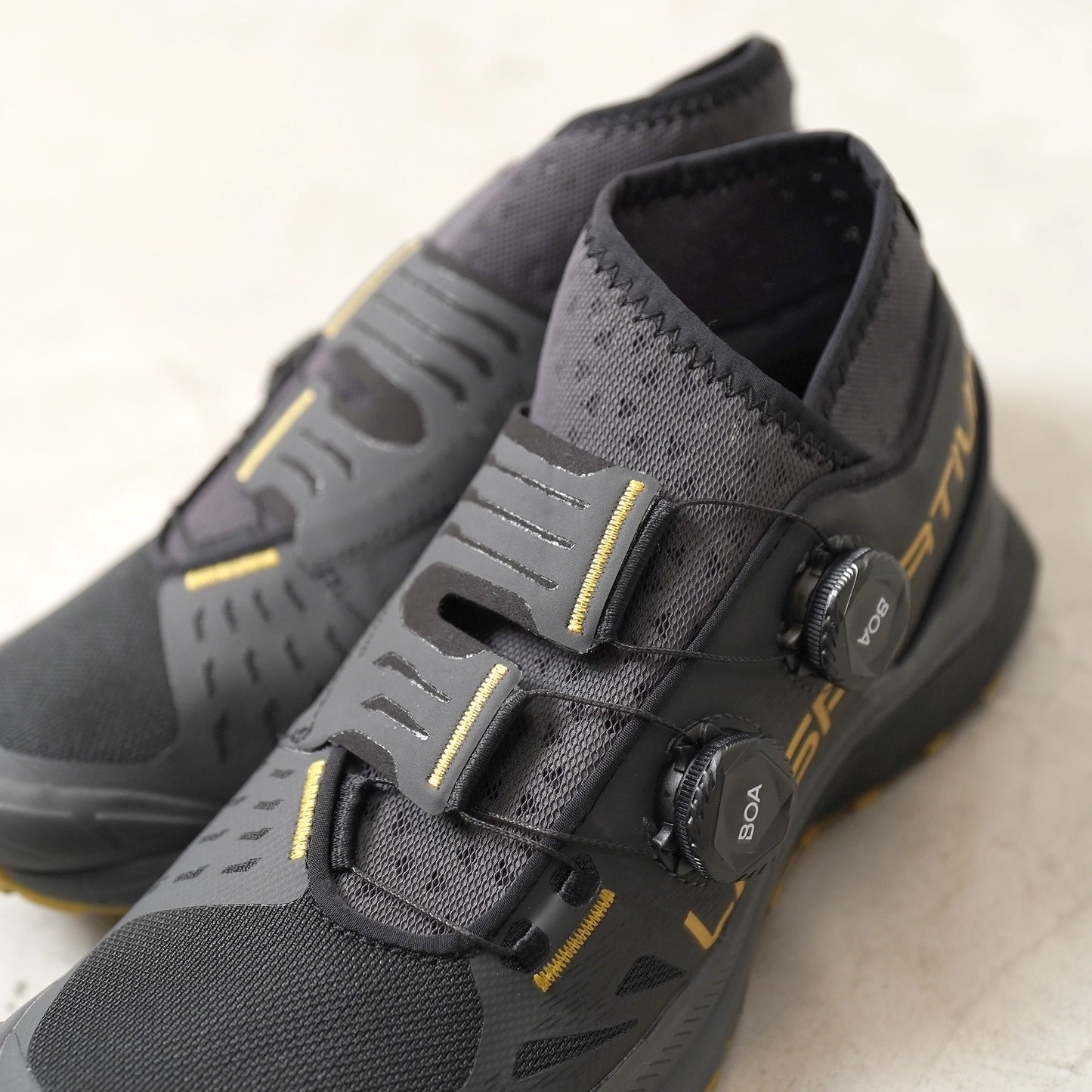 【LA SPORTIVA】ラ・スポルティバ Jackal Ⅱ Boa ”Black×Savana”