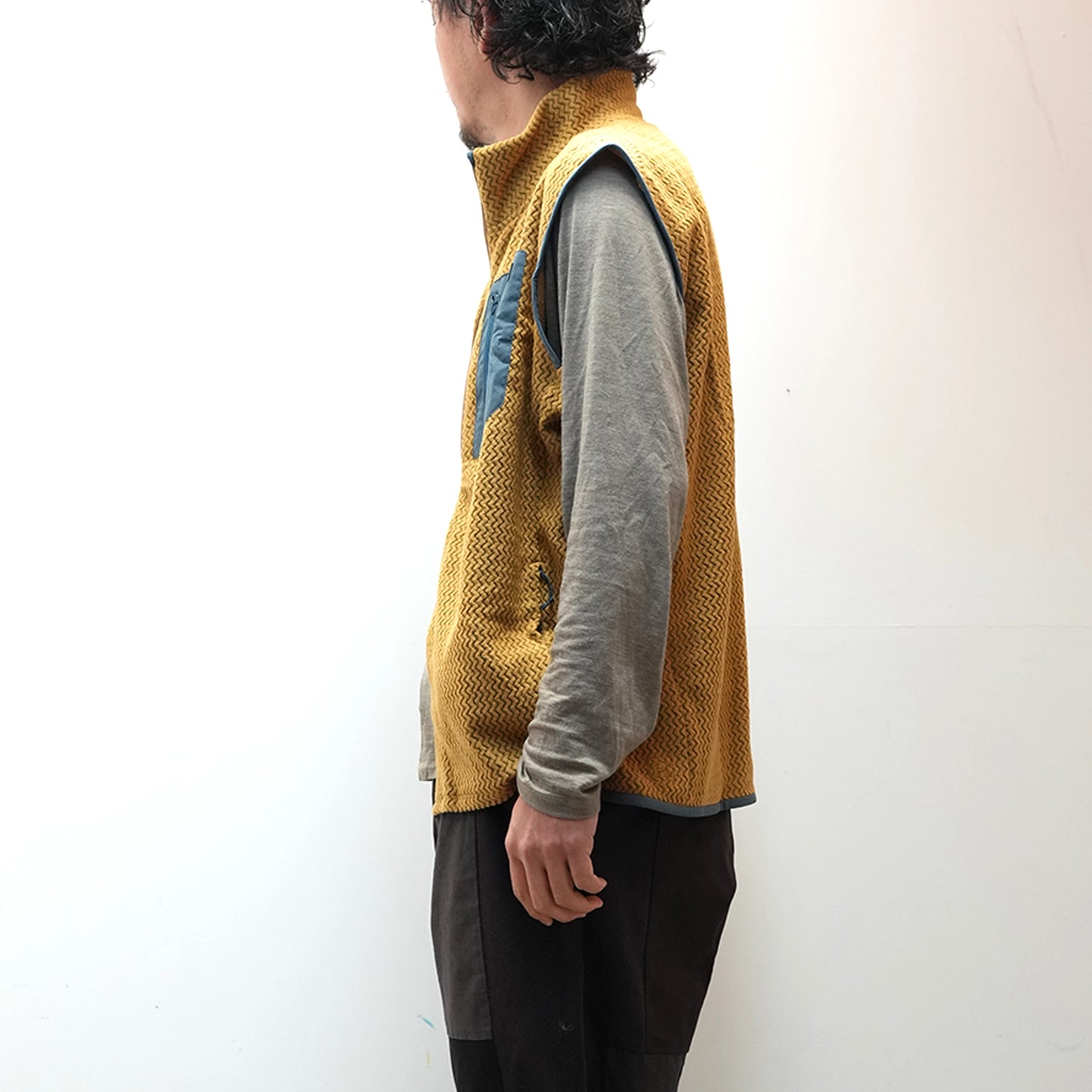 【patagonia】パタゴニア men's R1 Air Fleece Vest "2Color"
