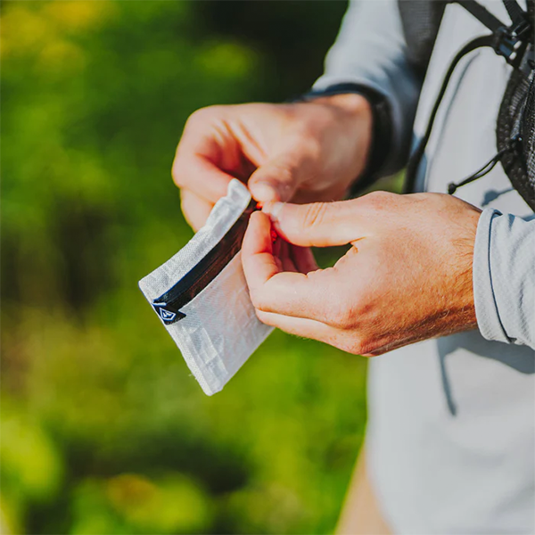 【Hyperlite Mountain Gear】ハイパーライトマウンテンギア Trail Wallet ”White” ※ネコポス可