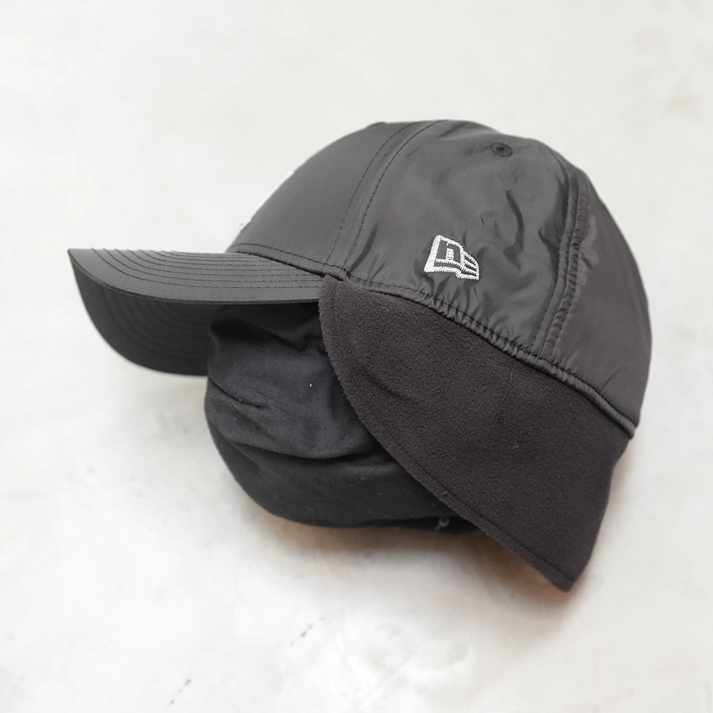 【NEW ERA OUTDOOR】ニューエラアウトドア 39THIRTY Flip Down New York Yankees Octa Warm Gear "Black"