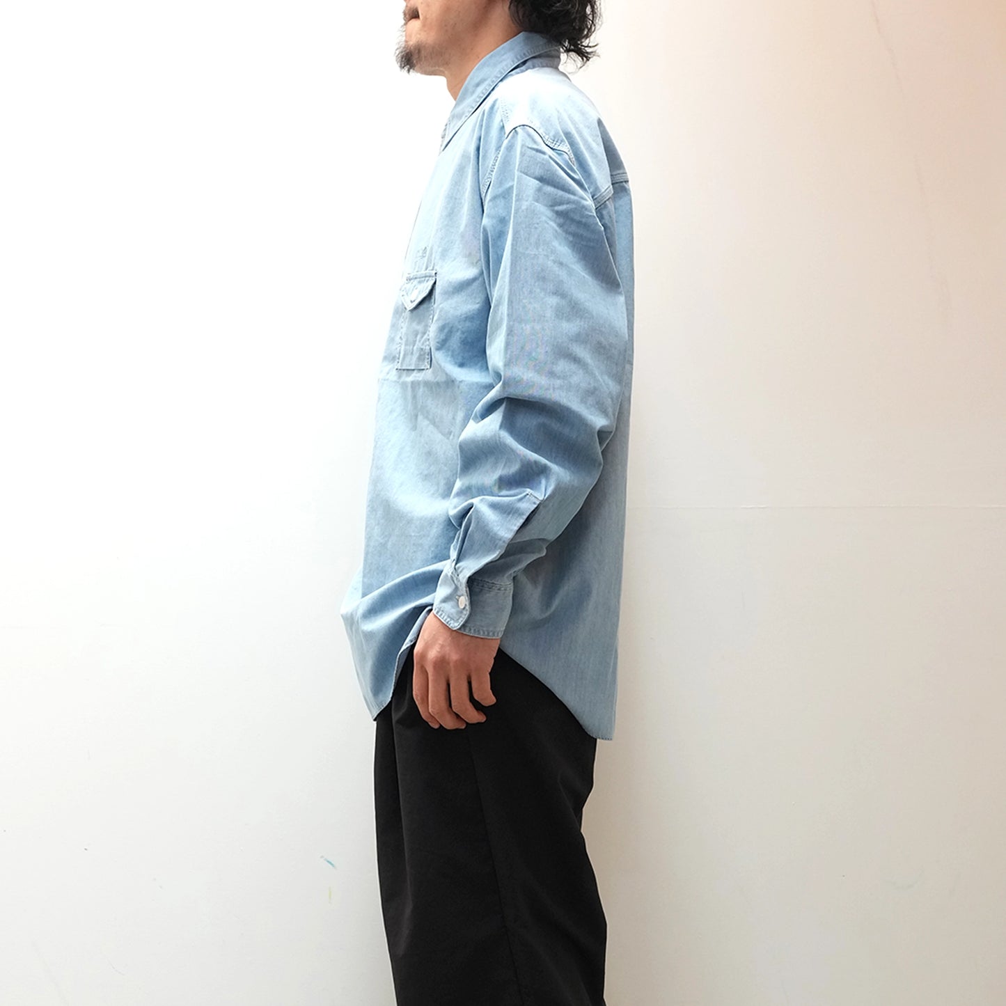 【nanamica】ナナミカ men's Regular Collar Chambray Shirt "Light Indigo"