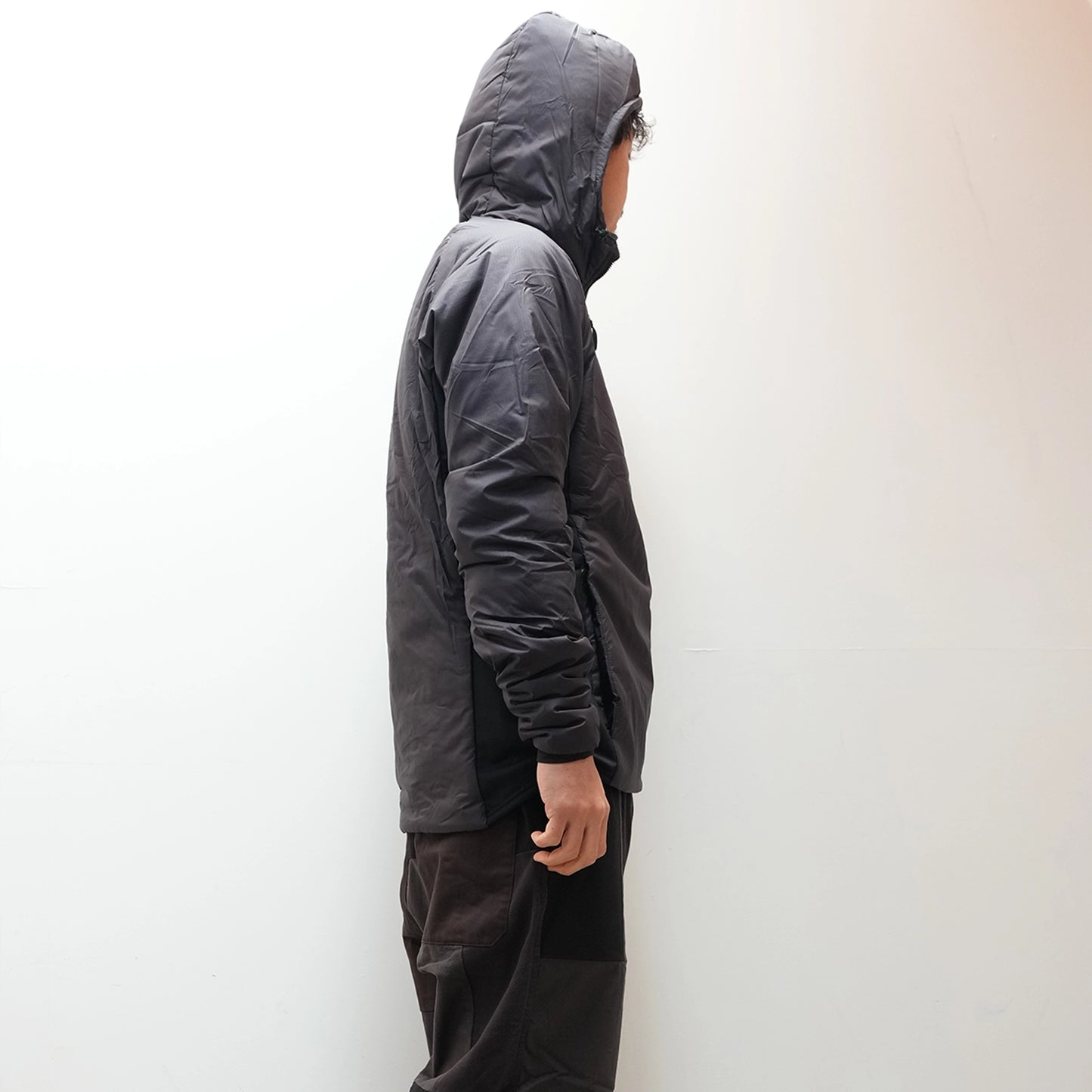【ENLIGHTENED EQUIPMENT】エンライテンドイクイップメント men's Outcast Jacket -Hood- ”Black”