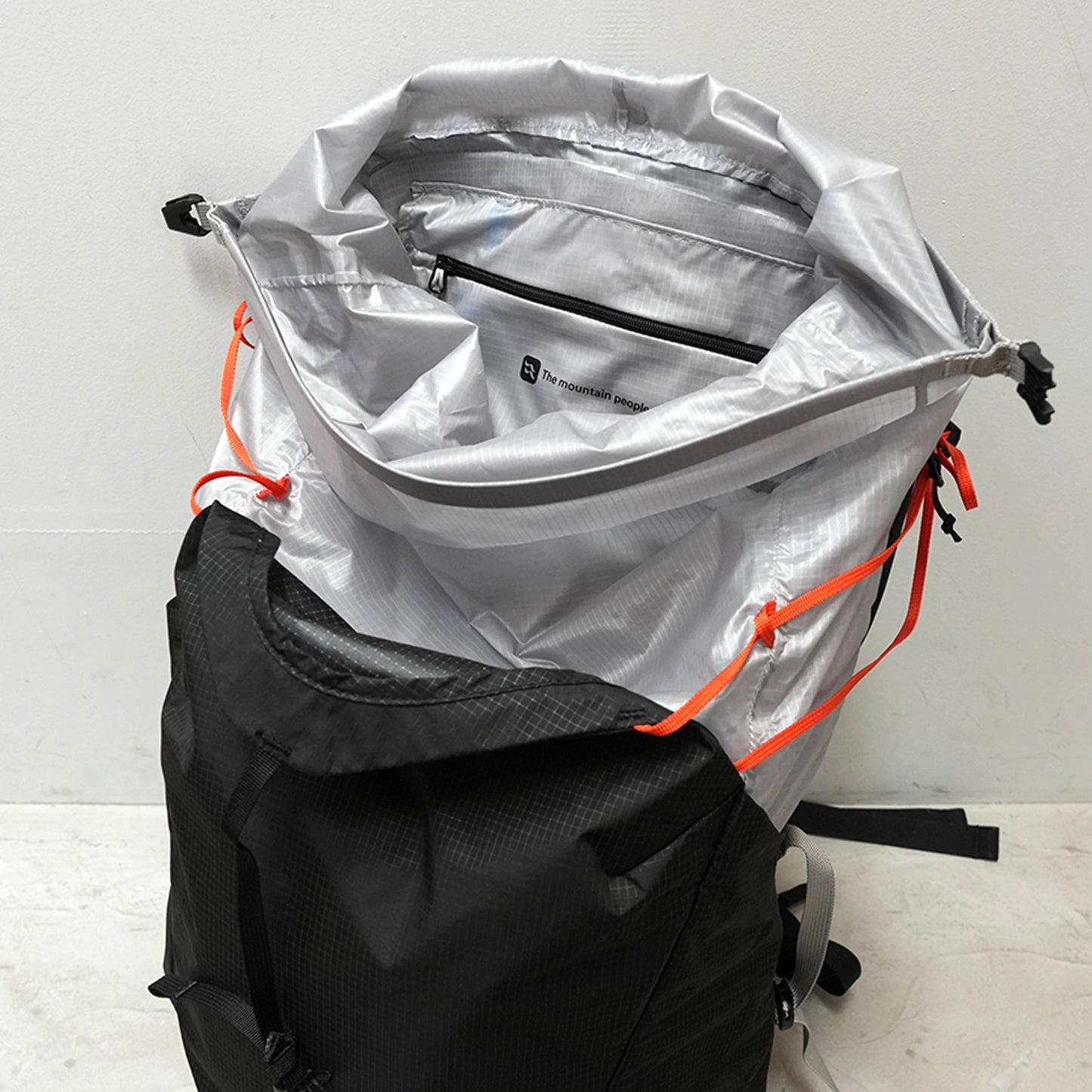 【Rab】ラブ Women's Syclon XP 28ND "Black×Dark Pewter"