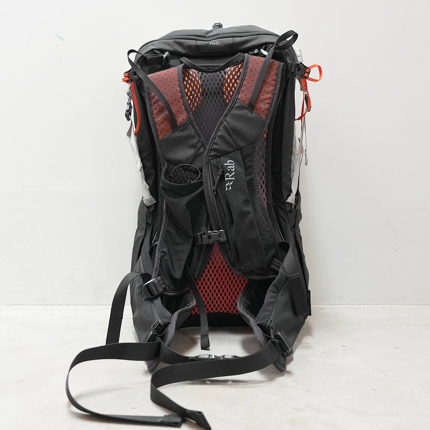 【Rab】ラブ men's Syclon XP 30 "Black×Dark Pewter"