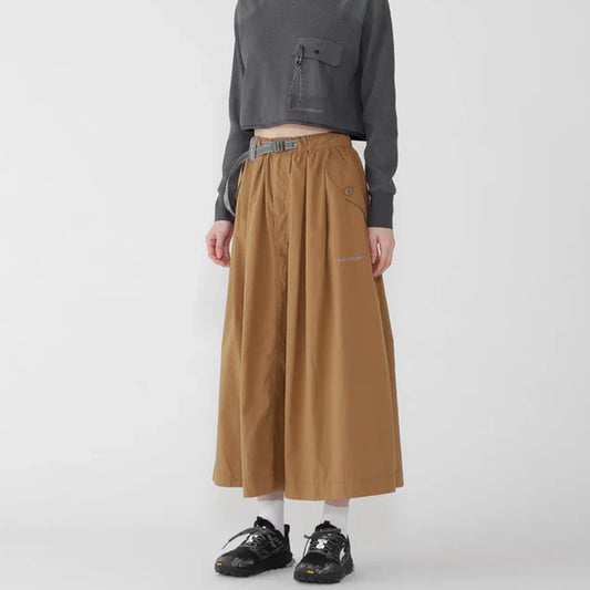 【and wander】アンドワンダー women's oversized cargo skirt "2Color"