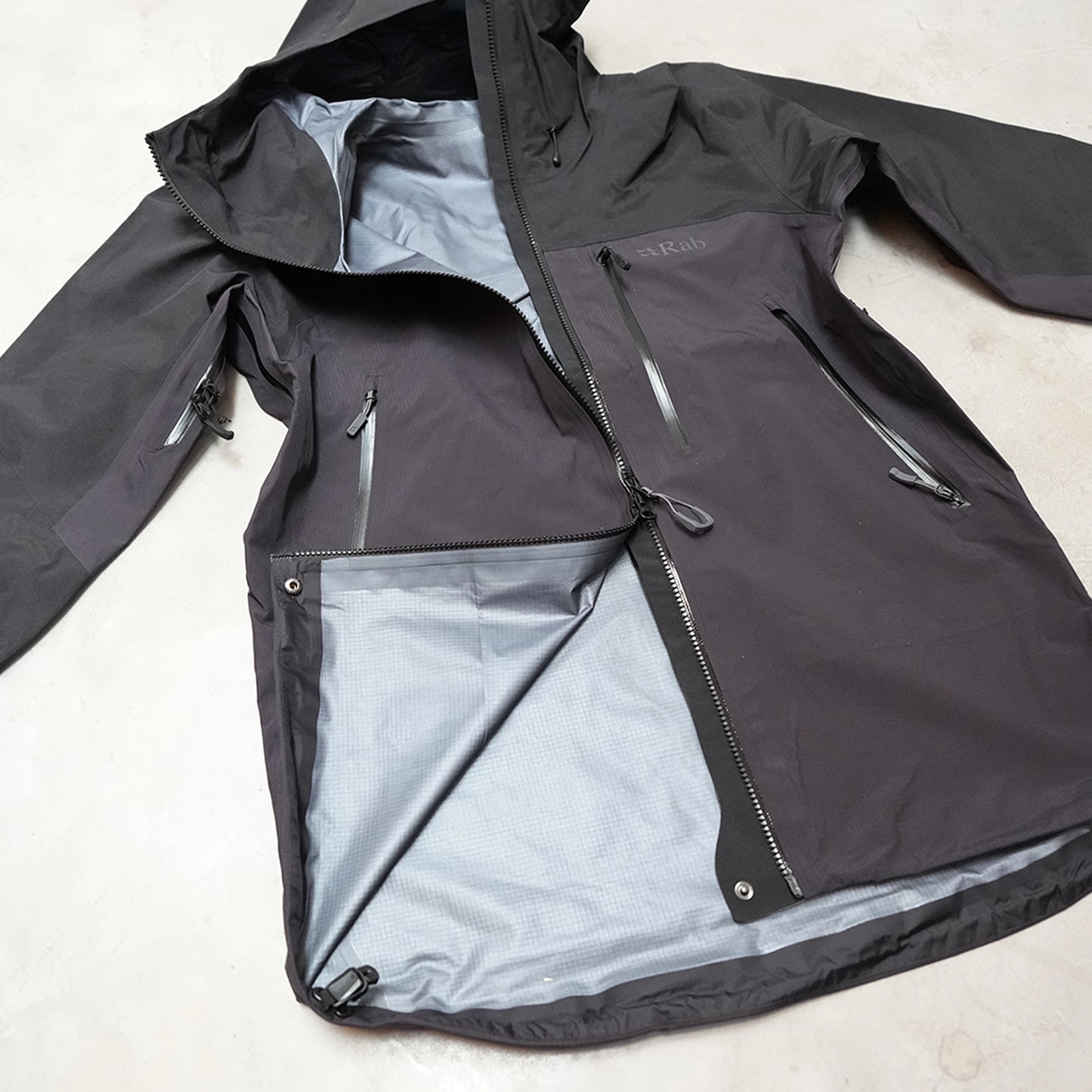 【Rab】ラブ men's Latok Mountain GTX Jacket "Black"