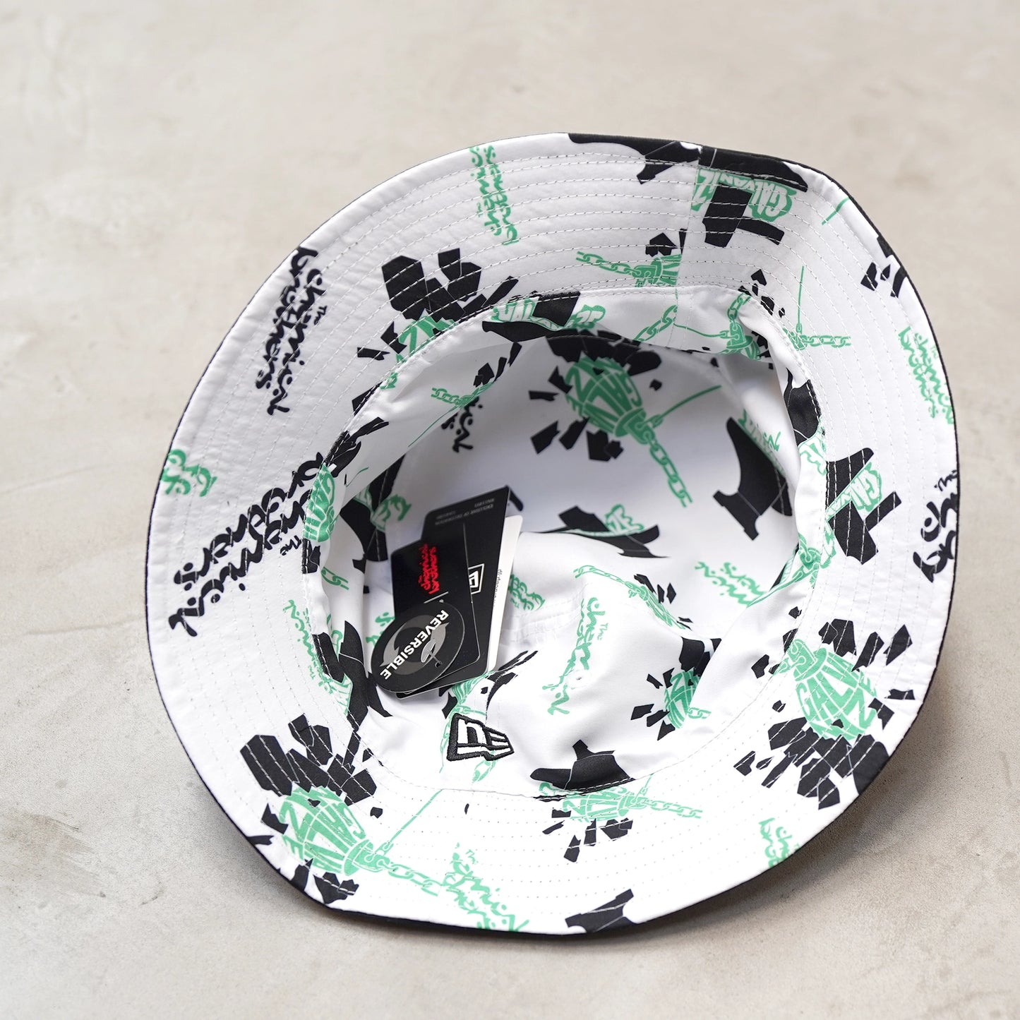 【NEW ERA】ニューエラ Bucket01 Reversible The Chemical Brothers Galvanize "Black×White"