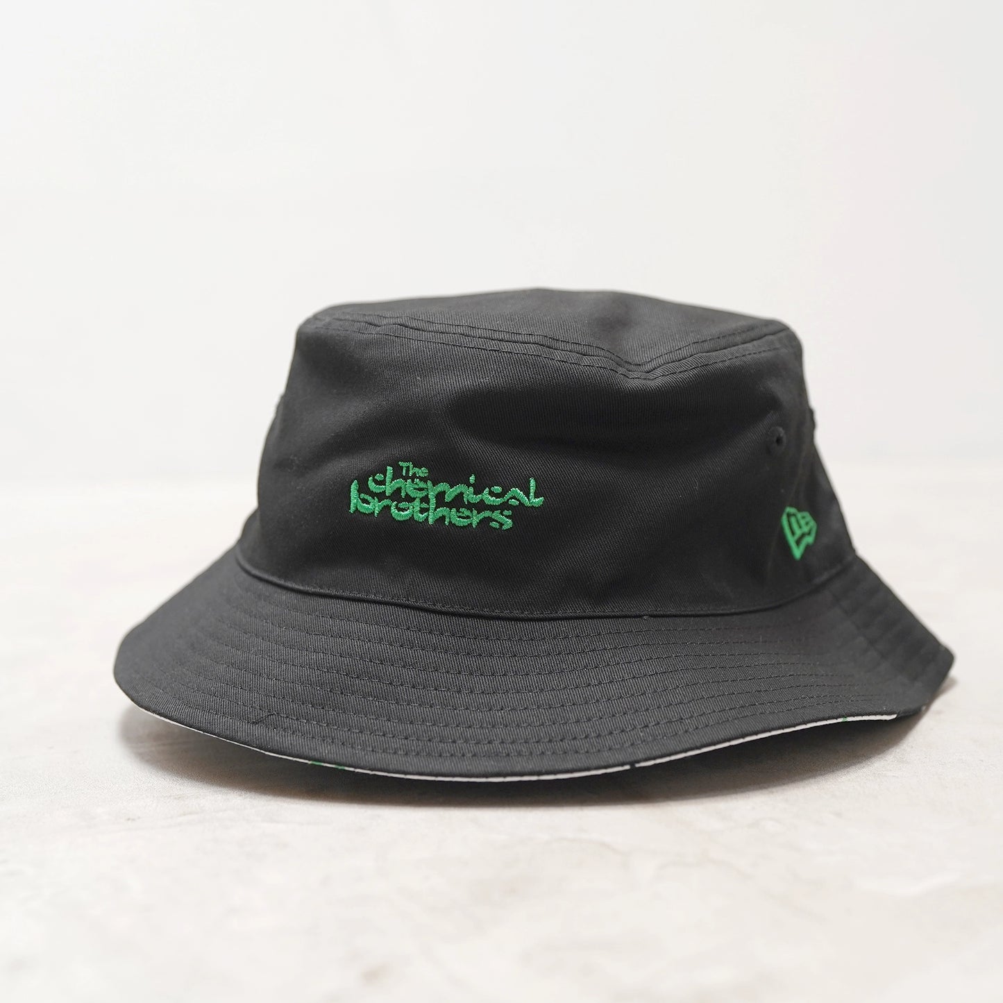 【NEW ERA】ニューエラ Bucket01 Reversible The Chemical Brothers Galvanize "Black×White"
