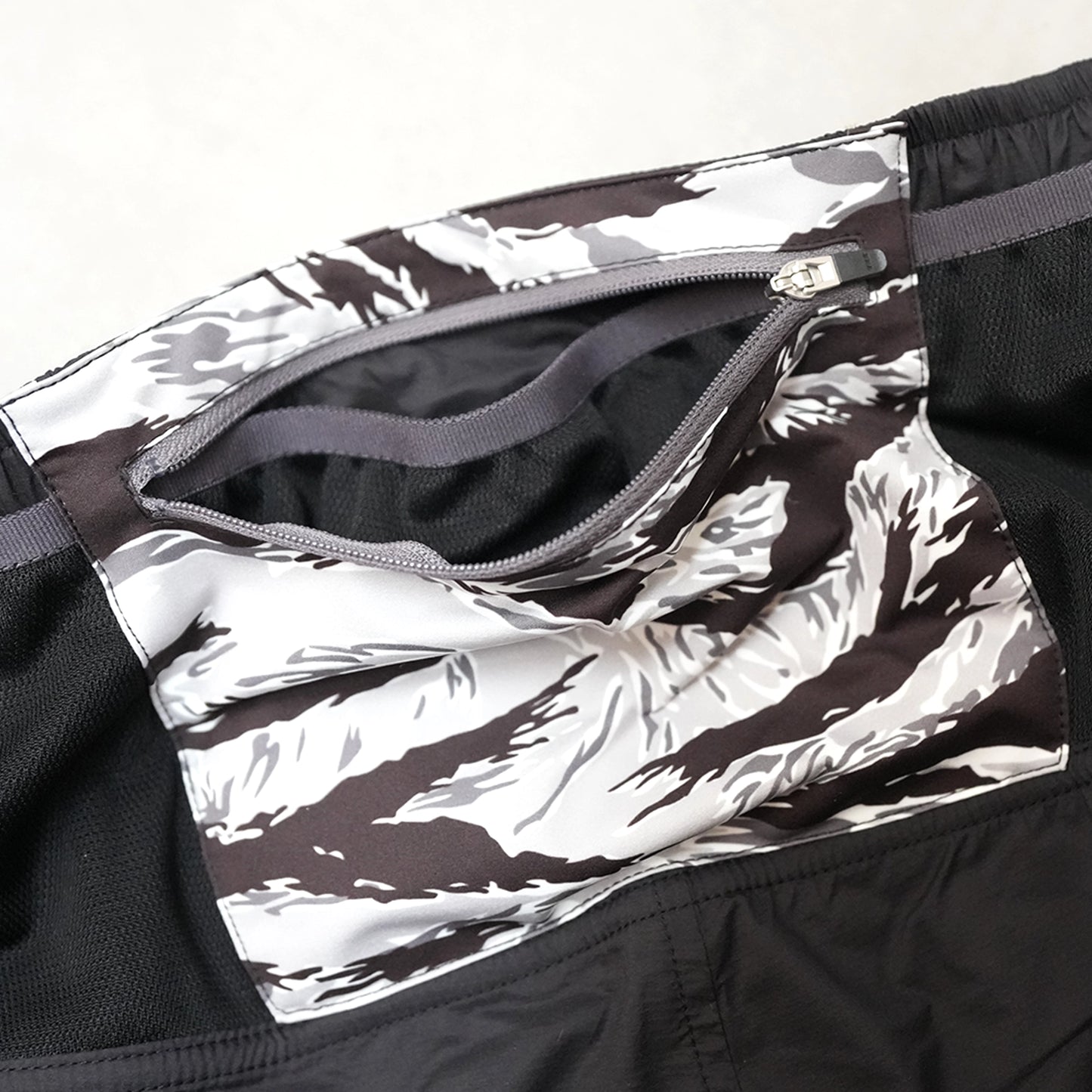 【Mountain Martial Arts】マウンテンマーシャルアーツ  unisex MMABB PERTEX® 7-pockets Run Shorts “Liger” “Black”