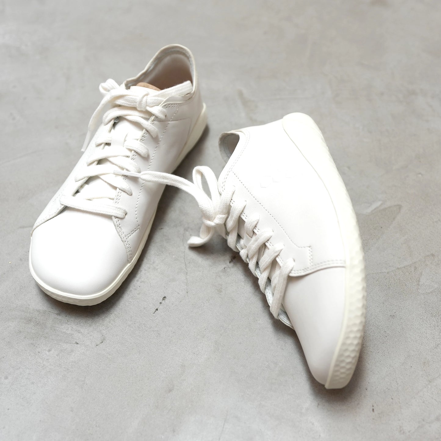 【VIVOBAREFOOT】ヴィヴォ ベアフット men's Geo Court Ⅳ "Bright White"