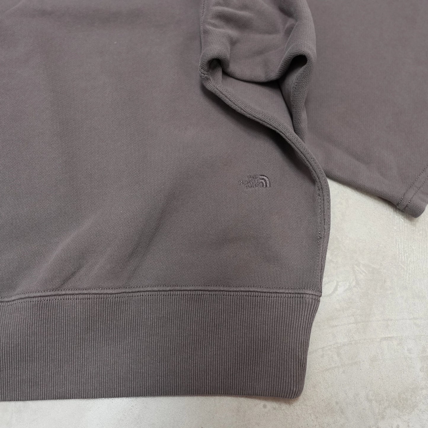 【THE NORTH FACE Purple Label】ノースフェイスパープルレーベル  women's 11oz Field Cropped Sleeve Sweatshirt "Asphalt Gray"