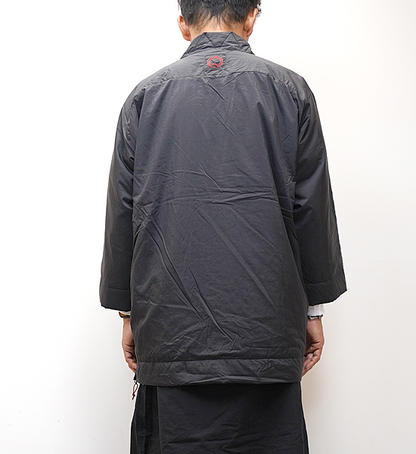 【凌 しのぎ】AXESQUIN unisex ハンテン insulated "スミイロ"