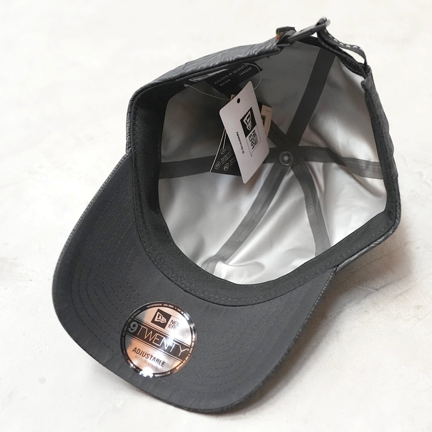 【NEW ERA OUTDOOR】ニューエラアウトドア 9TWENTY GORE-TEX 2L Topographic surface "Black"