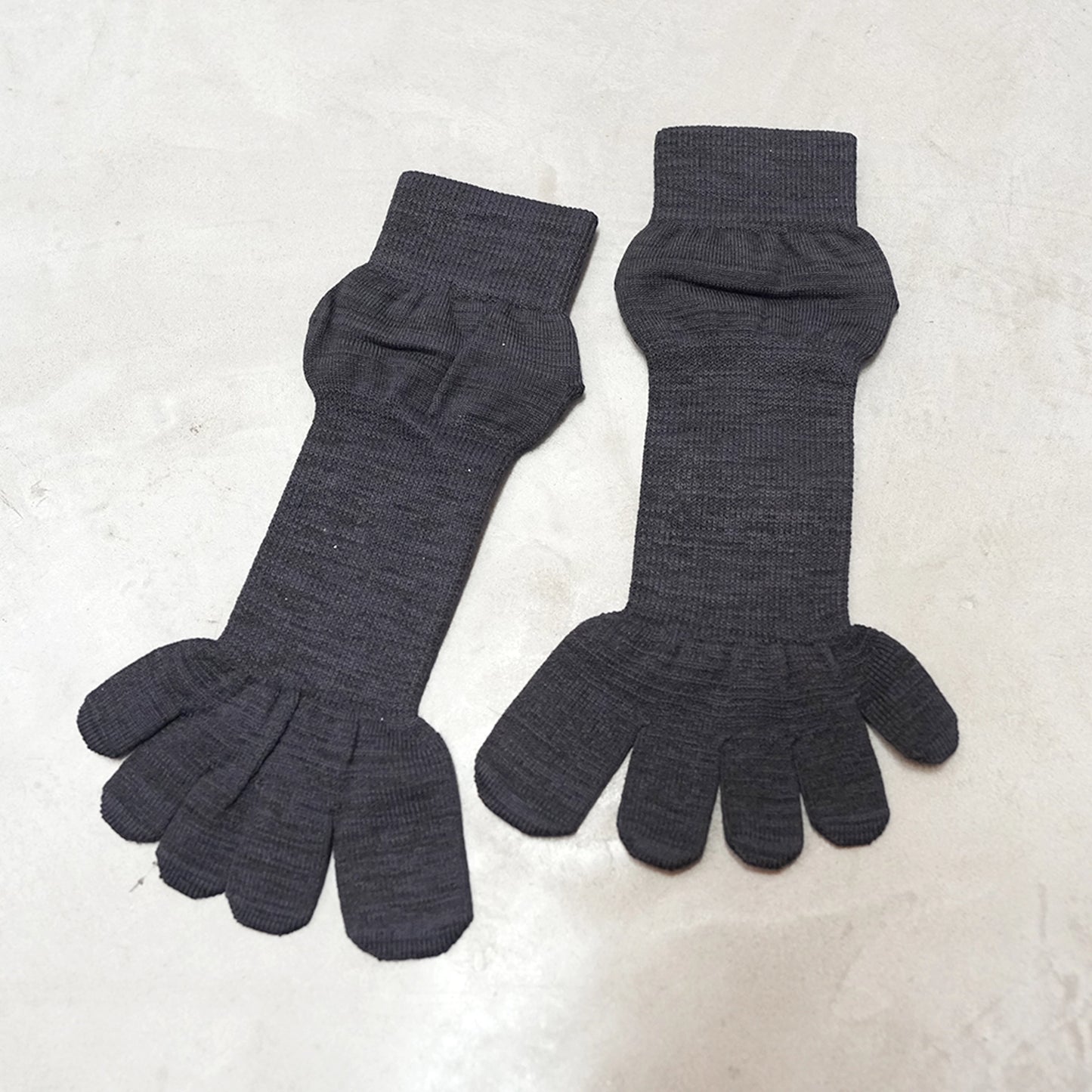 【YUBI SOCKS】 ユビソックス Toe Socks Quarter Crew Axio Wool "Black"