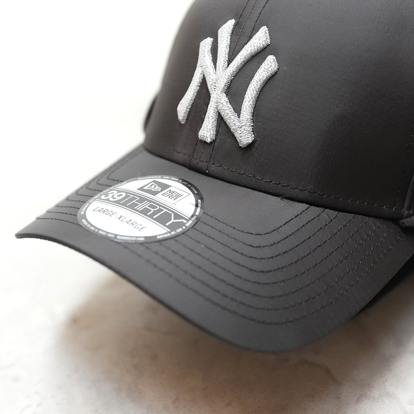 【NEW ERA OUTDOOR】ニューエラアウトドア 39THIRTY Flip Down New York Yankees Octa Warm Gear "Black"