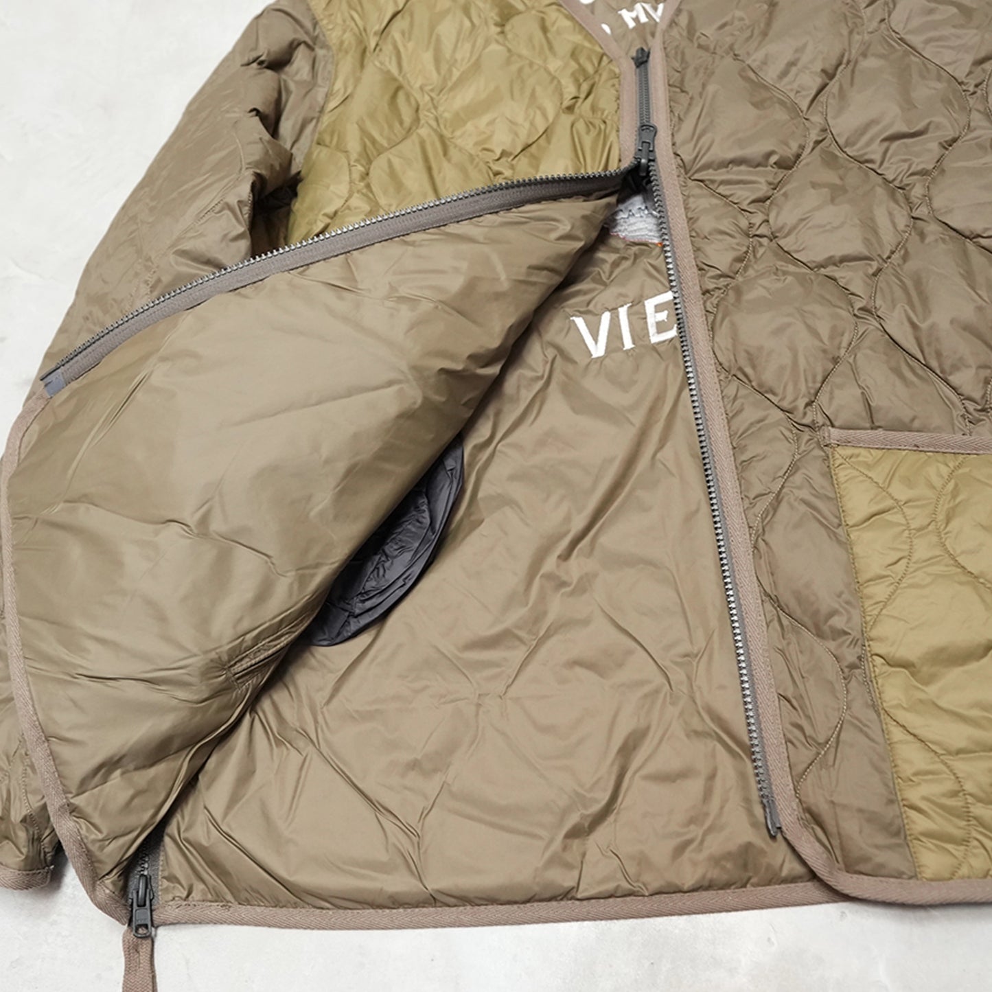【TAION】タイオン unisex Japan Special Reversible Vetjan Down Jacket "2Color"