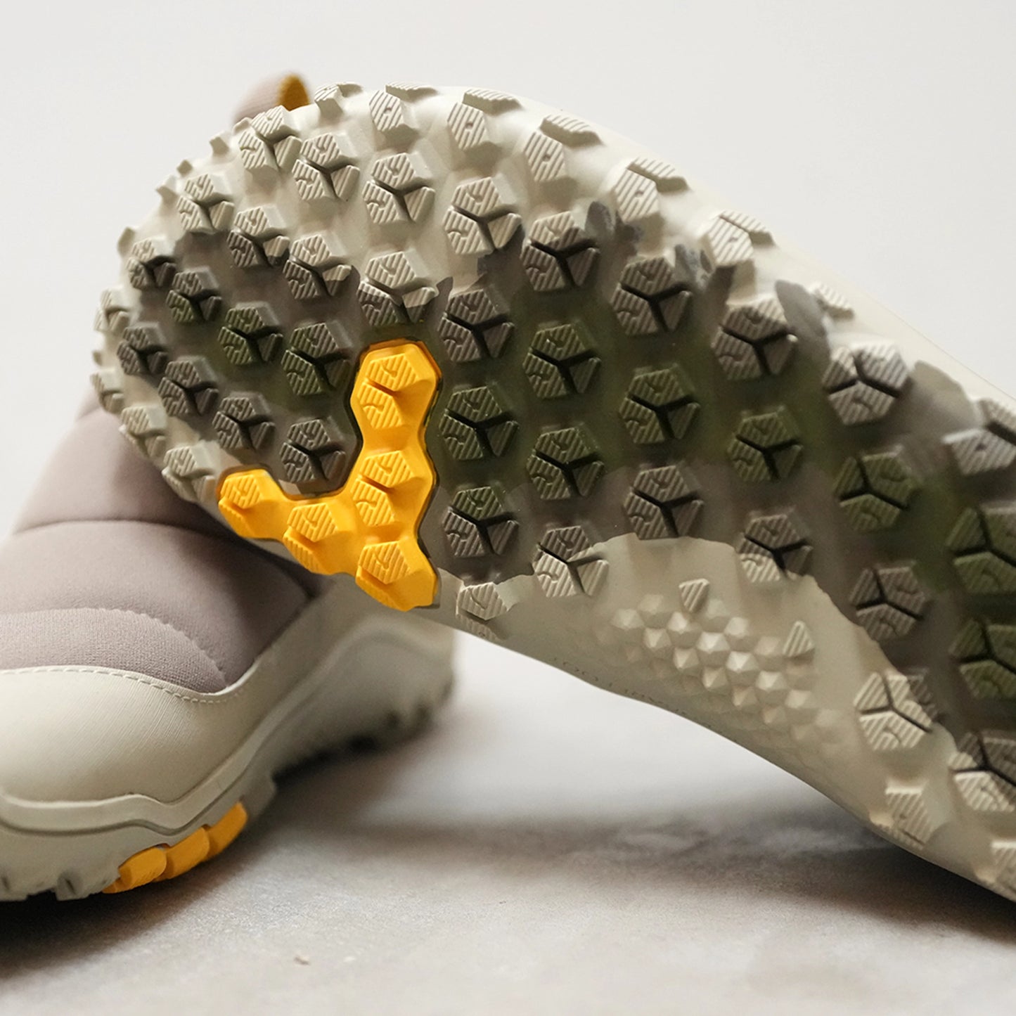 【VIVOBAREFOOT】ヴィヴォ ベアフット men's Explorer Mid JJF "Shadow Green"