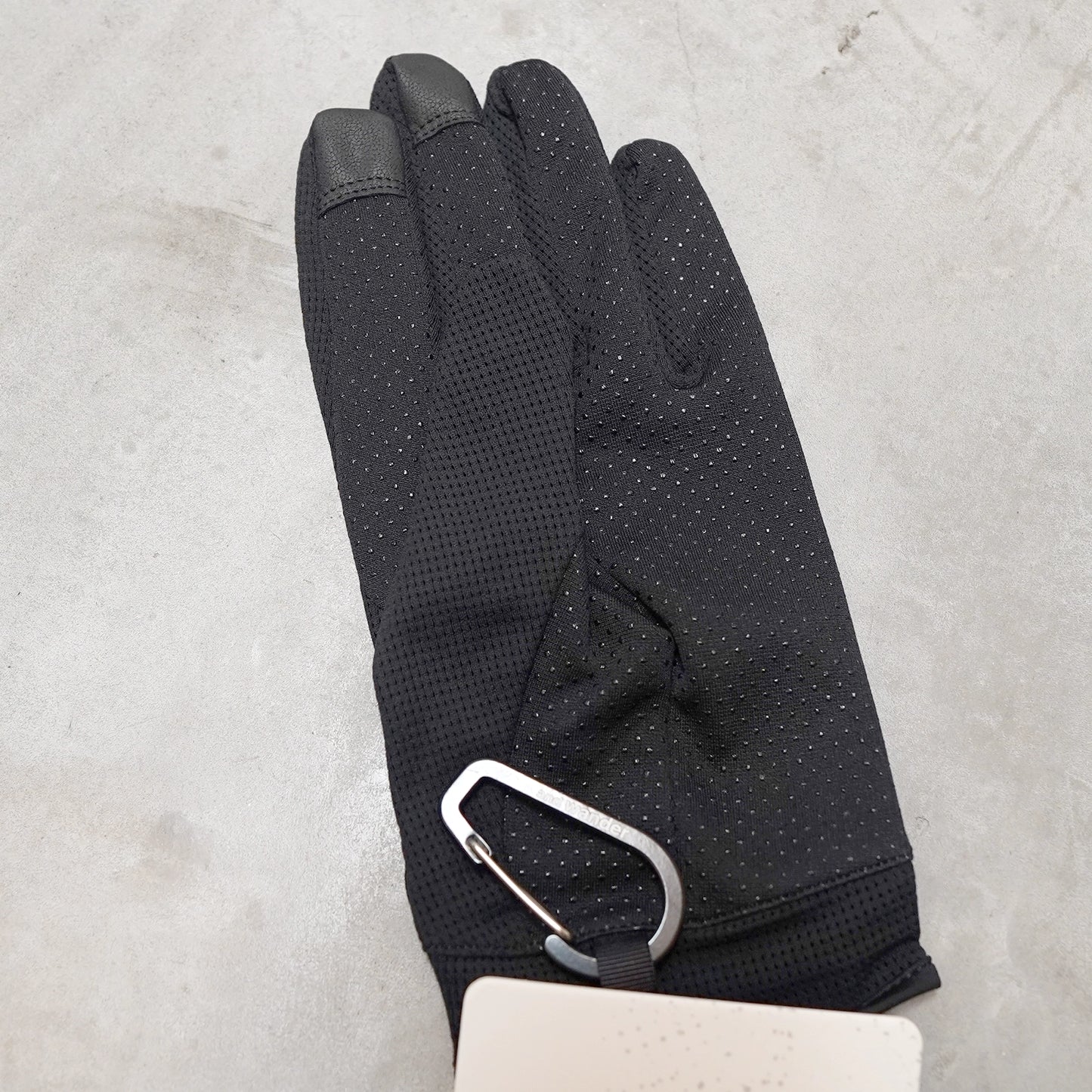 【and wander】アンドワンダー unisex stretch mesh glove "2Color" ※ネコポス可