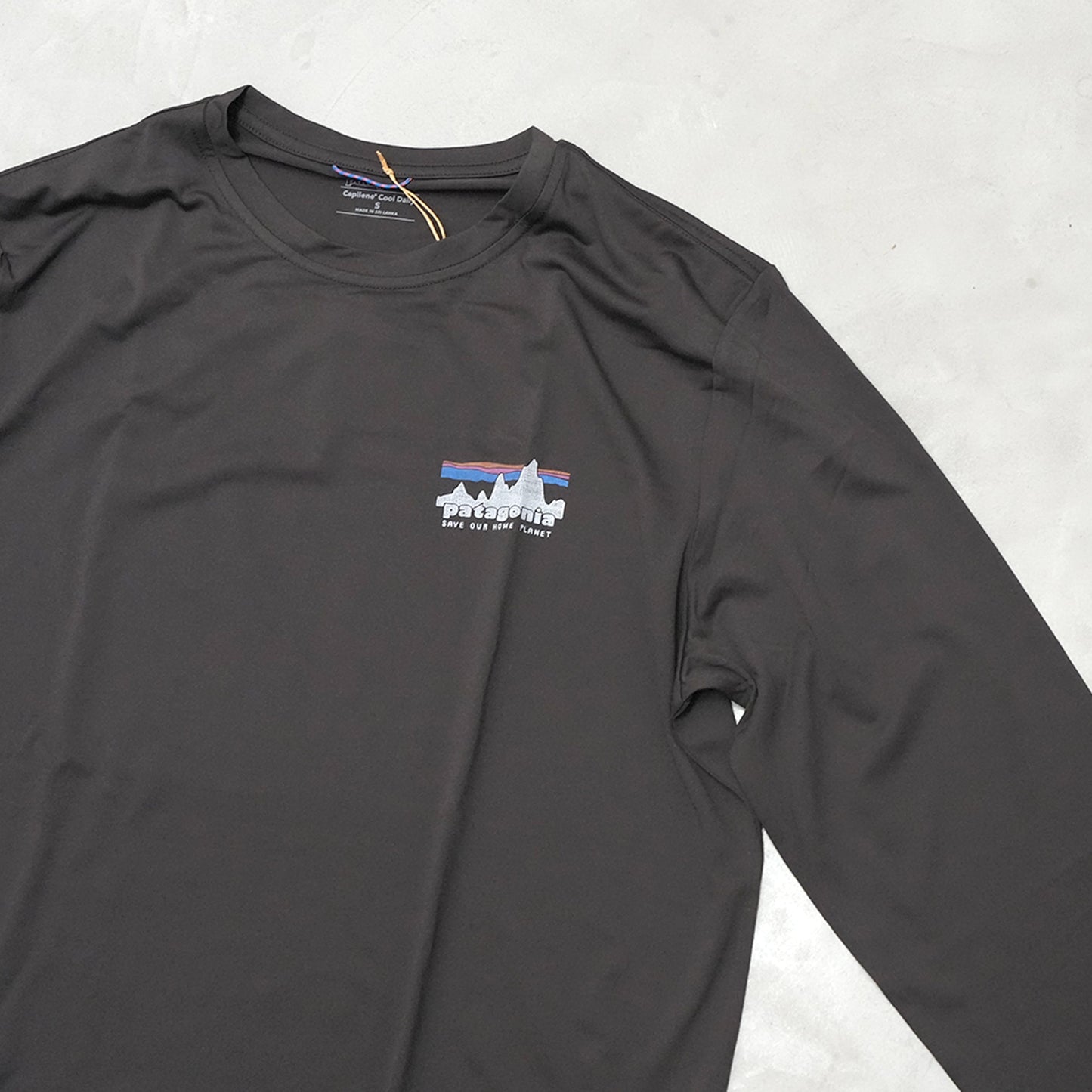 【patagonia】パタゴニア men's Long-Sleeved Capilene Cool Daily Shirt - '73 Skyline "BLK" ※ネコポス可