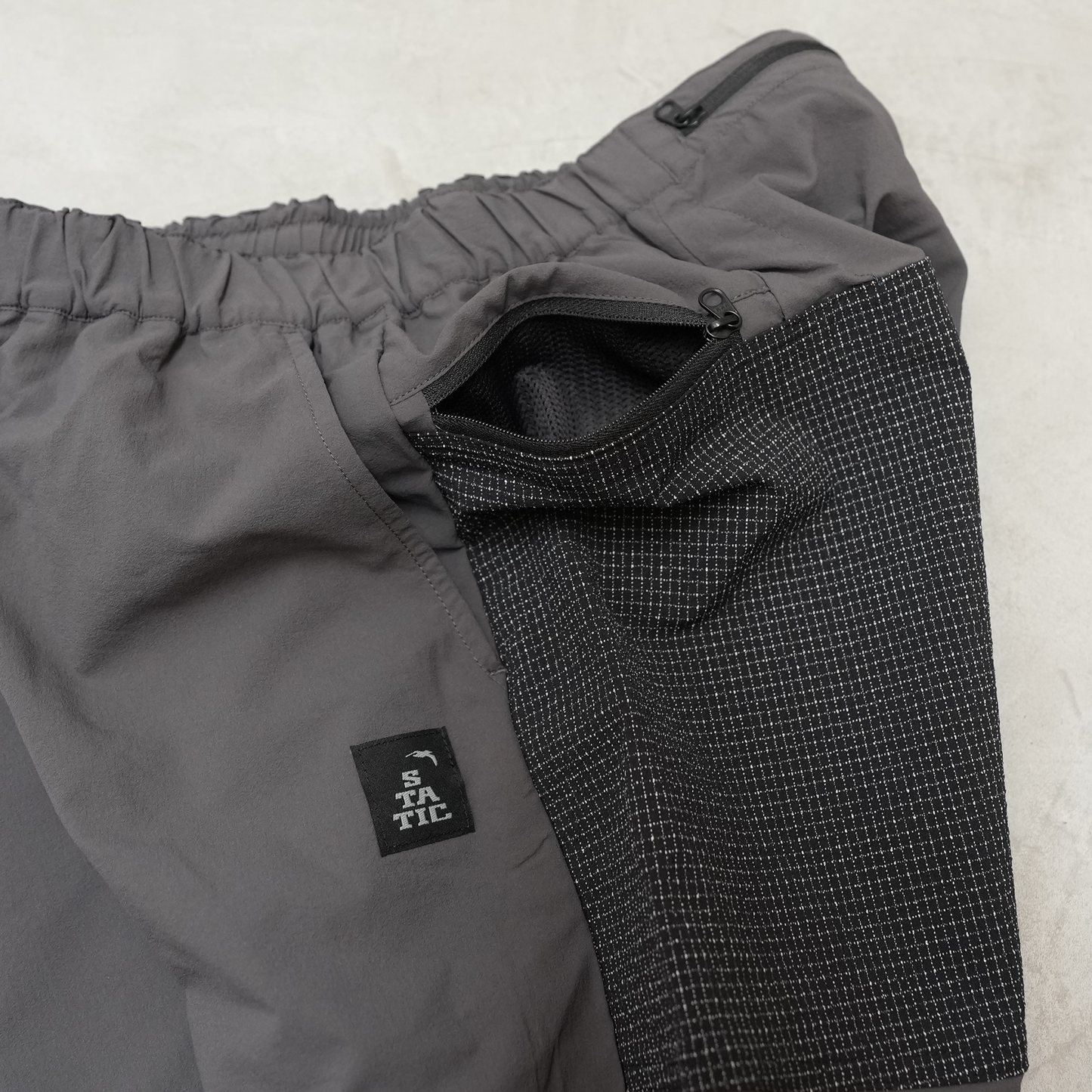 【STATIC】スタティック Flatiron Shorts "Carbon" ※ネコポス可