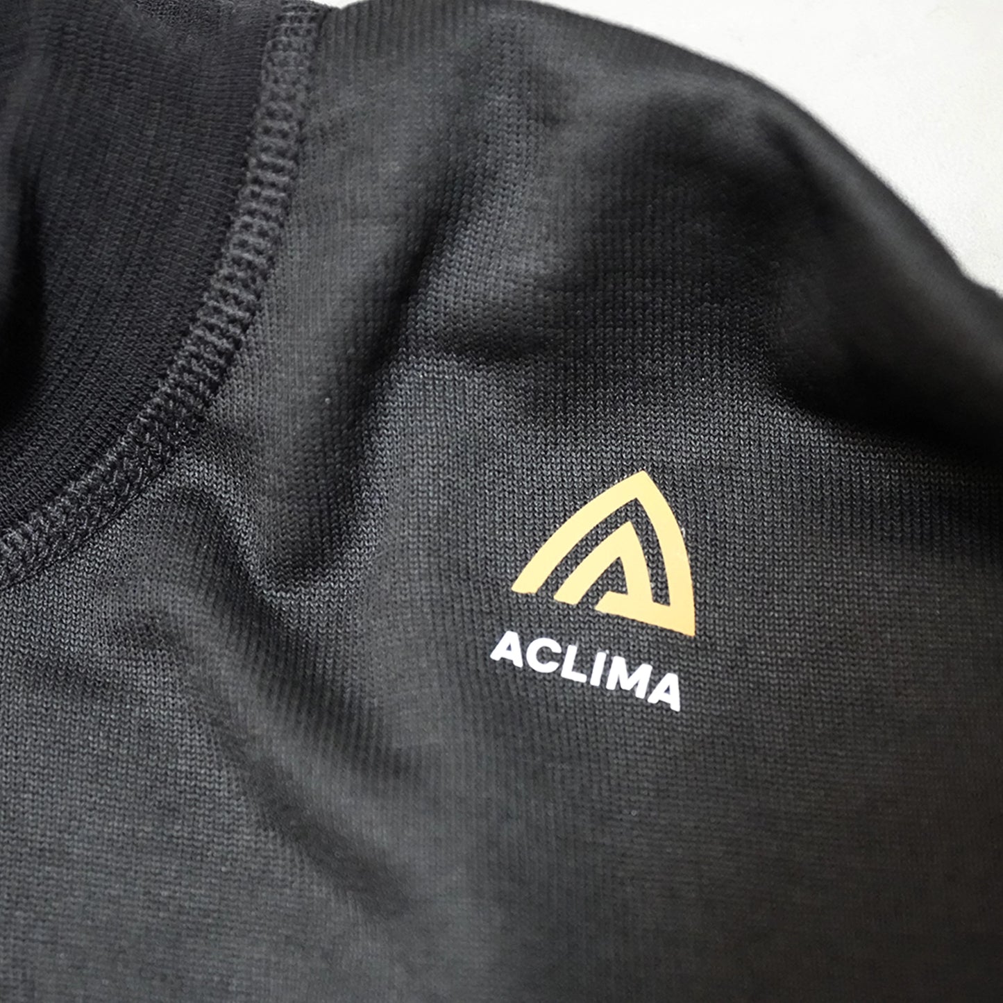 【ACLIMA】アクリマ unisex Hotwool Crew Neck "Jet Black"