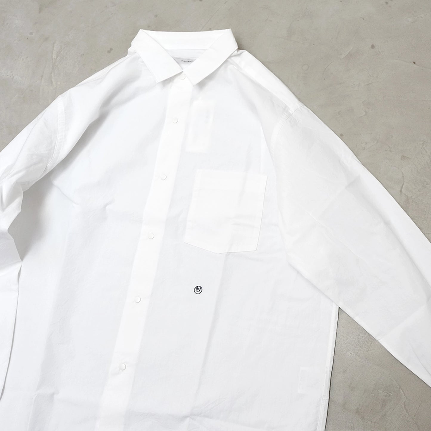 【nanamica】ナナミカ men's Regular Collar Wind Shirt "Off White"