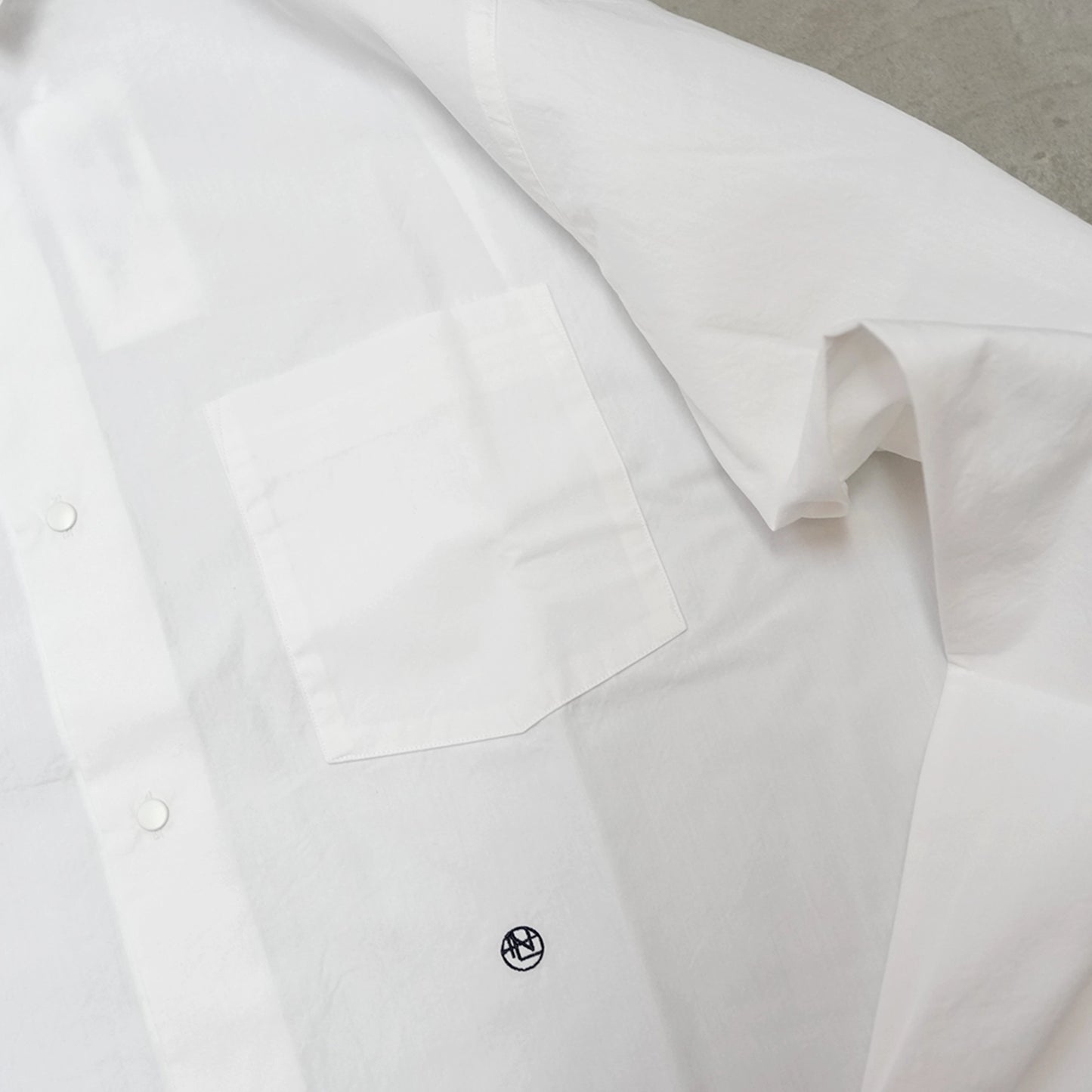 【nanamica】ナナミカ men's Regular Collar Wind Shirt "Off White"