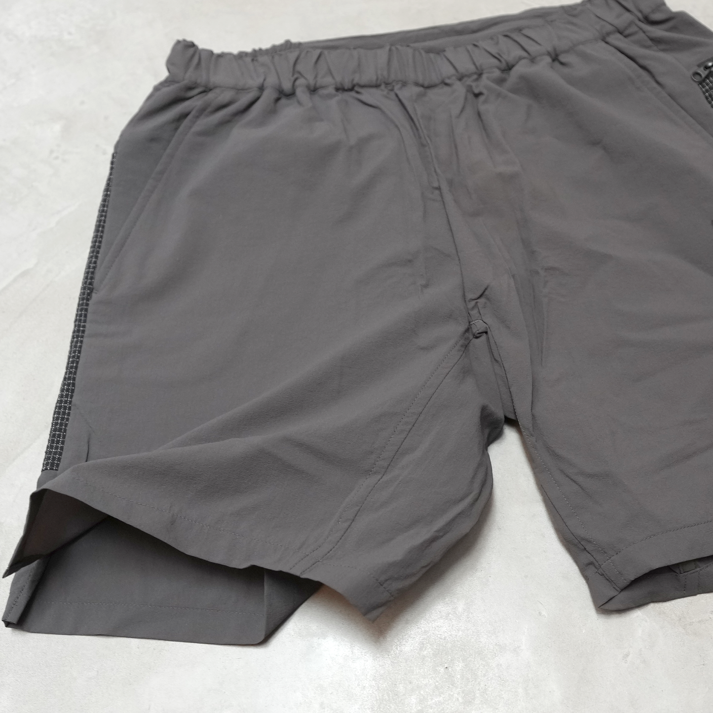 【STATIC】スタティック Flatiron Shorts "Carbon" ※ネコポス可