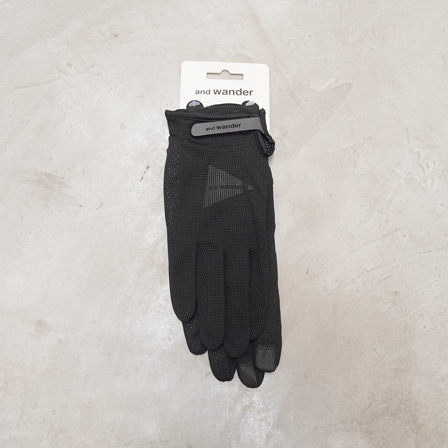 【and wander】アンドワンダー unisex stretch mesh glove "2Color" ※ネコポス可