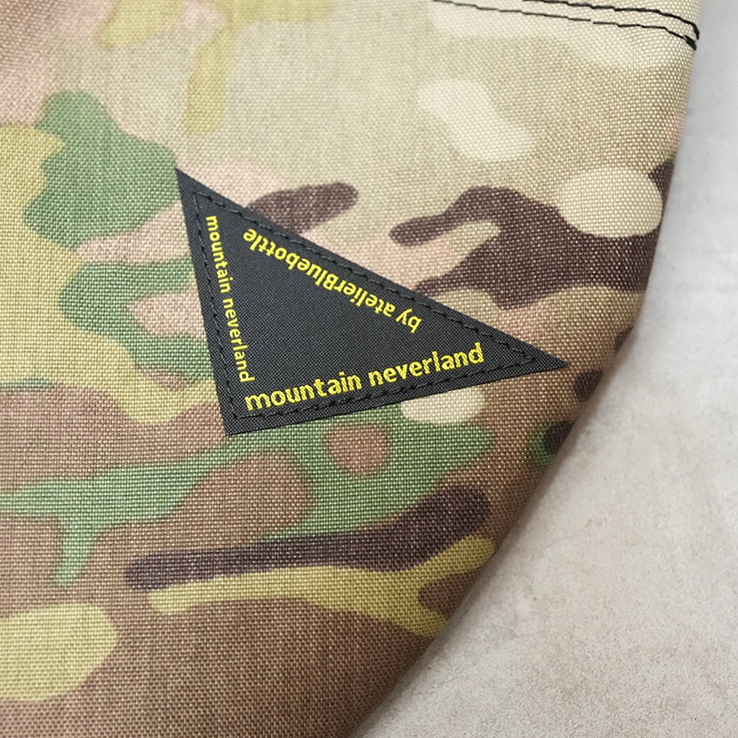 【atelier Blue bottle】アトリエブルーボトル Hiker's SACOCHE05 Yosemite 別注カラー ”Multi Camo” ※ネコポス可